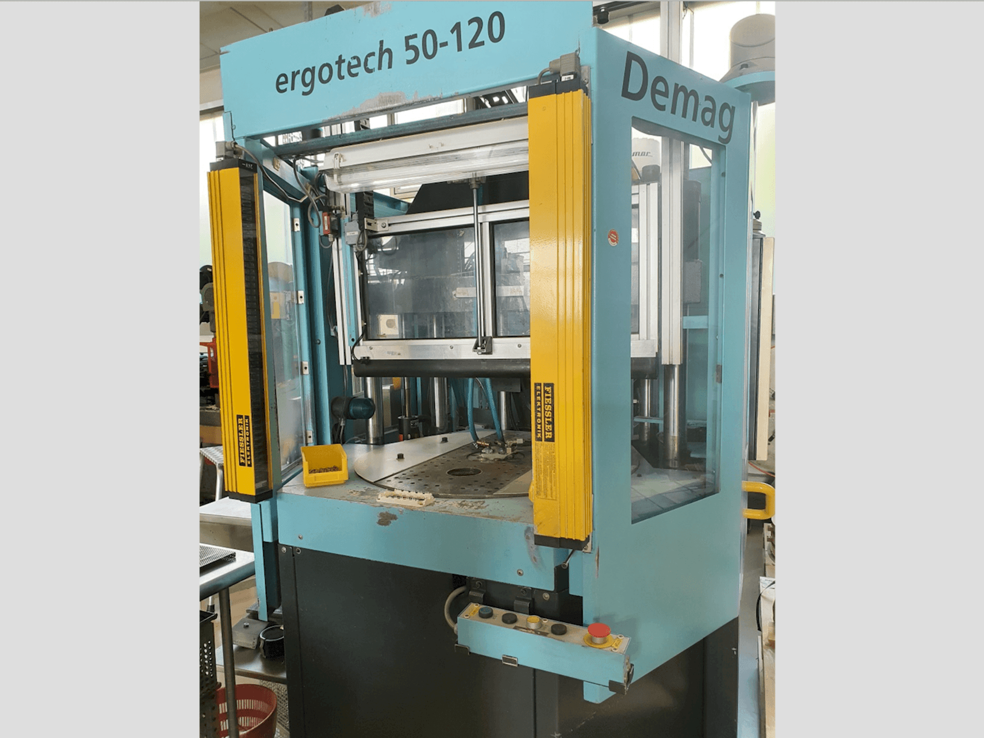 Mašīnas DEMAG Ergotech 50-120 pretskats