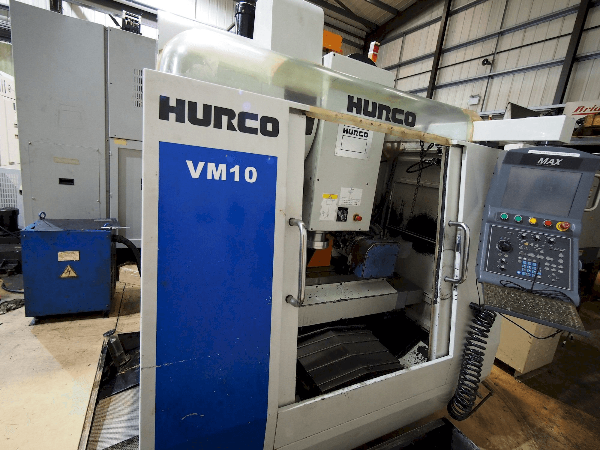 Mašīnas Hurco VM10 pretskats