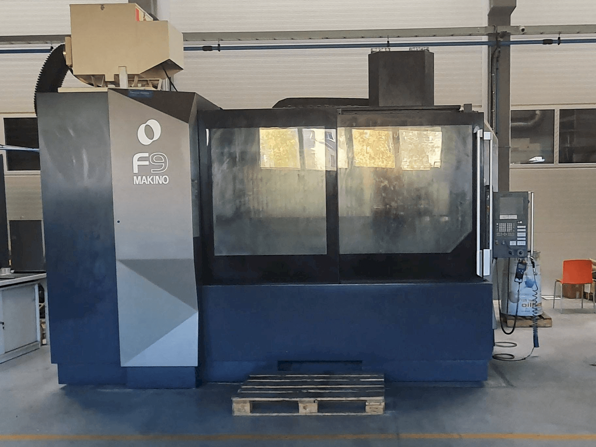 Mašīnas Makino F9 pretskats