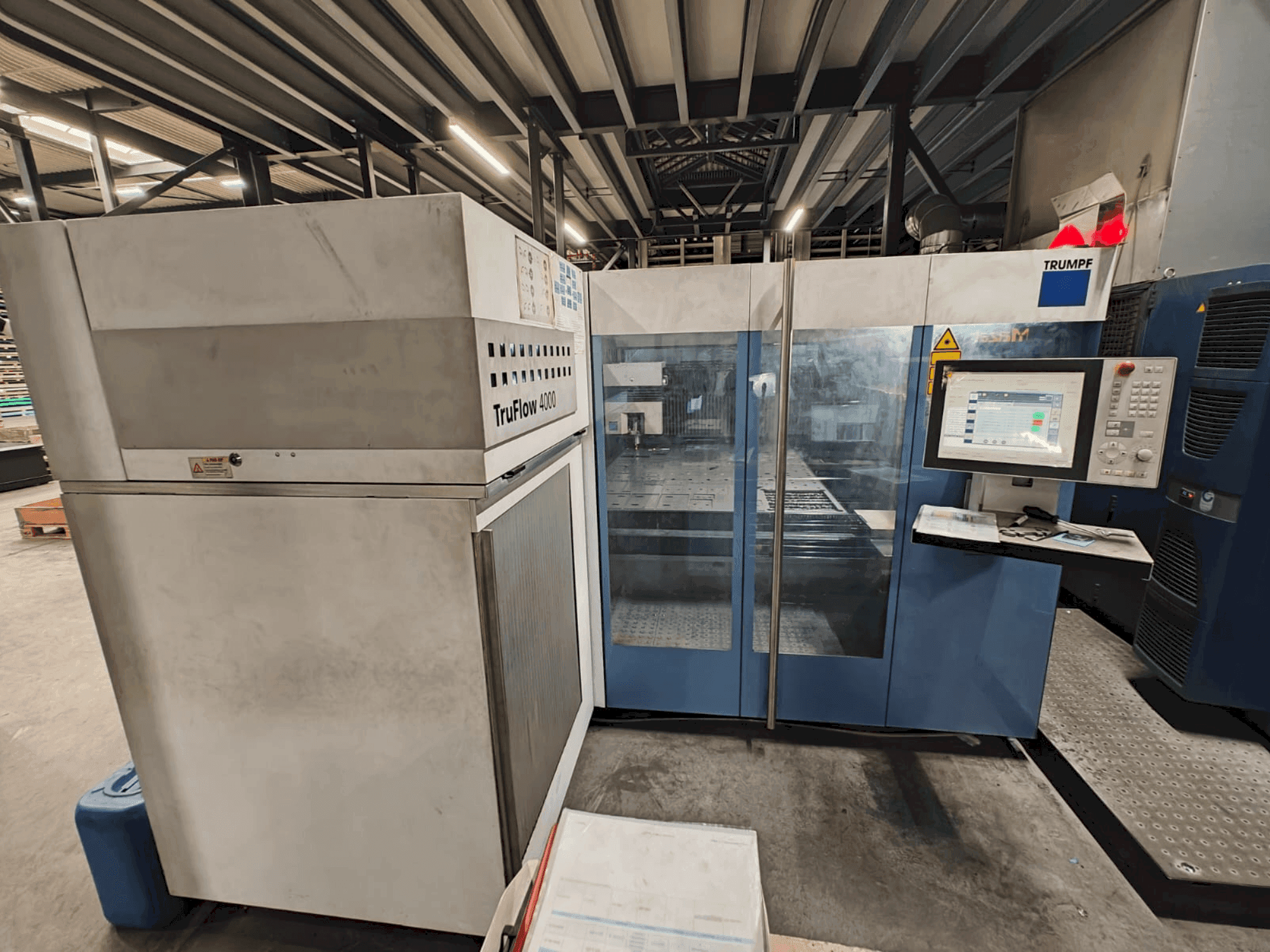 Mašīnas TRUMPF TruLaser 3030 pretskats