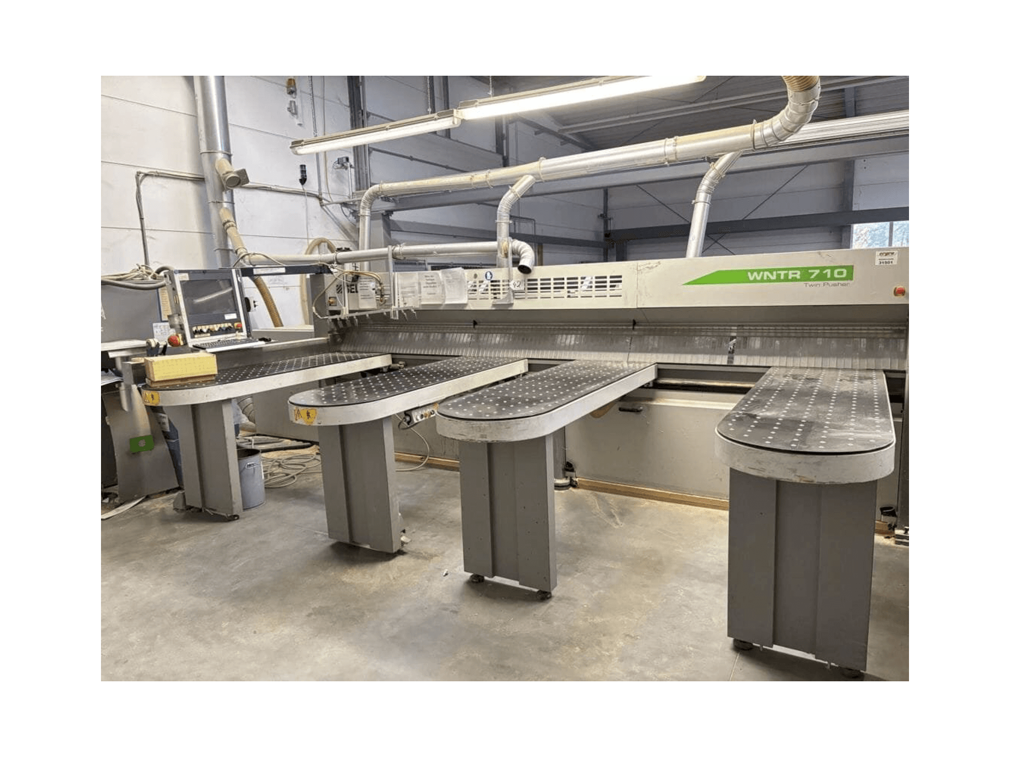 Mašīnas SELCO WNTR 710 pretskats