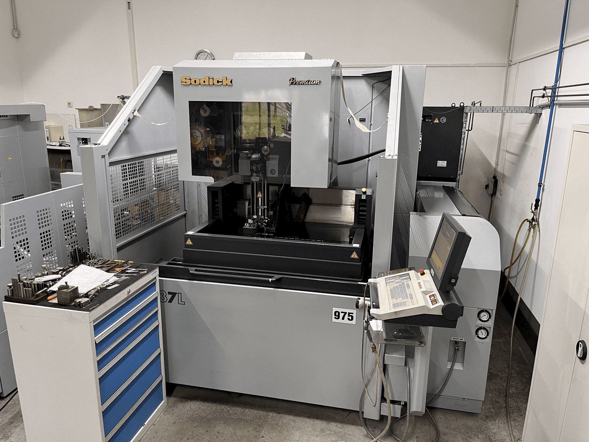 Mašīnas Sodick AQ537L pretskats