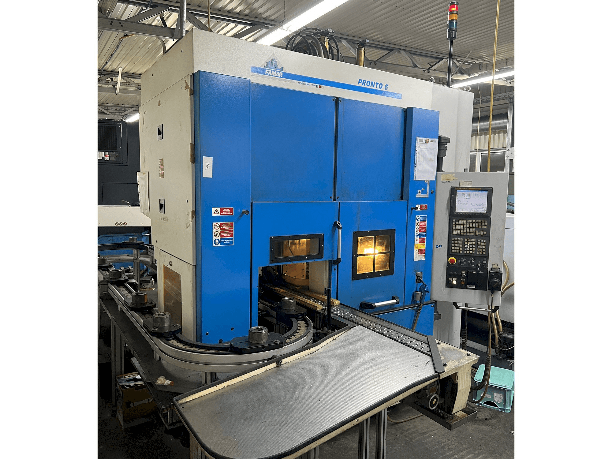 Mašīnas Famar Pronto 6 pretskats