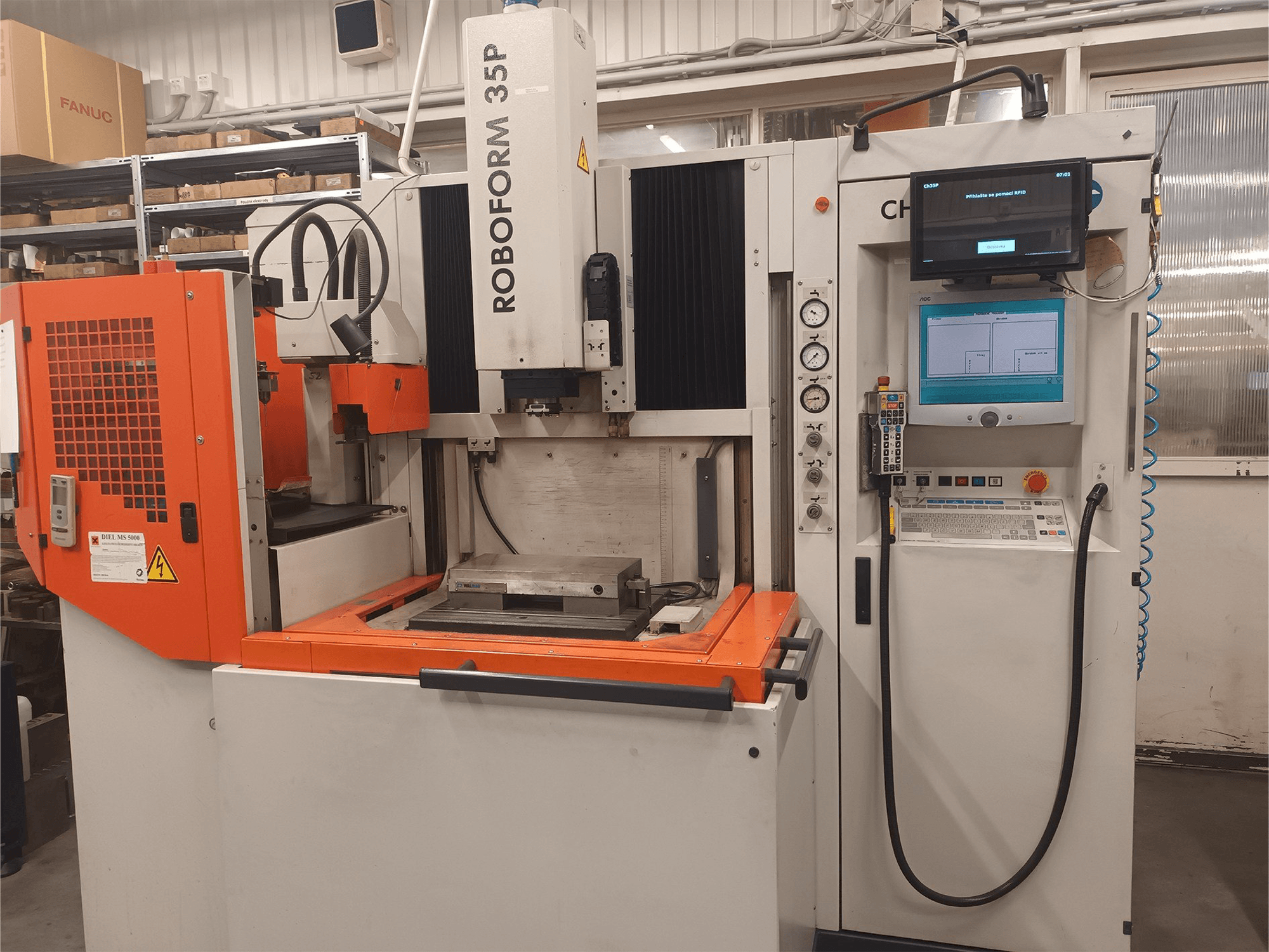 Mašīnas CHARMILLES ROBOFORM 35P pretskats