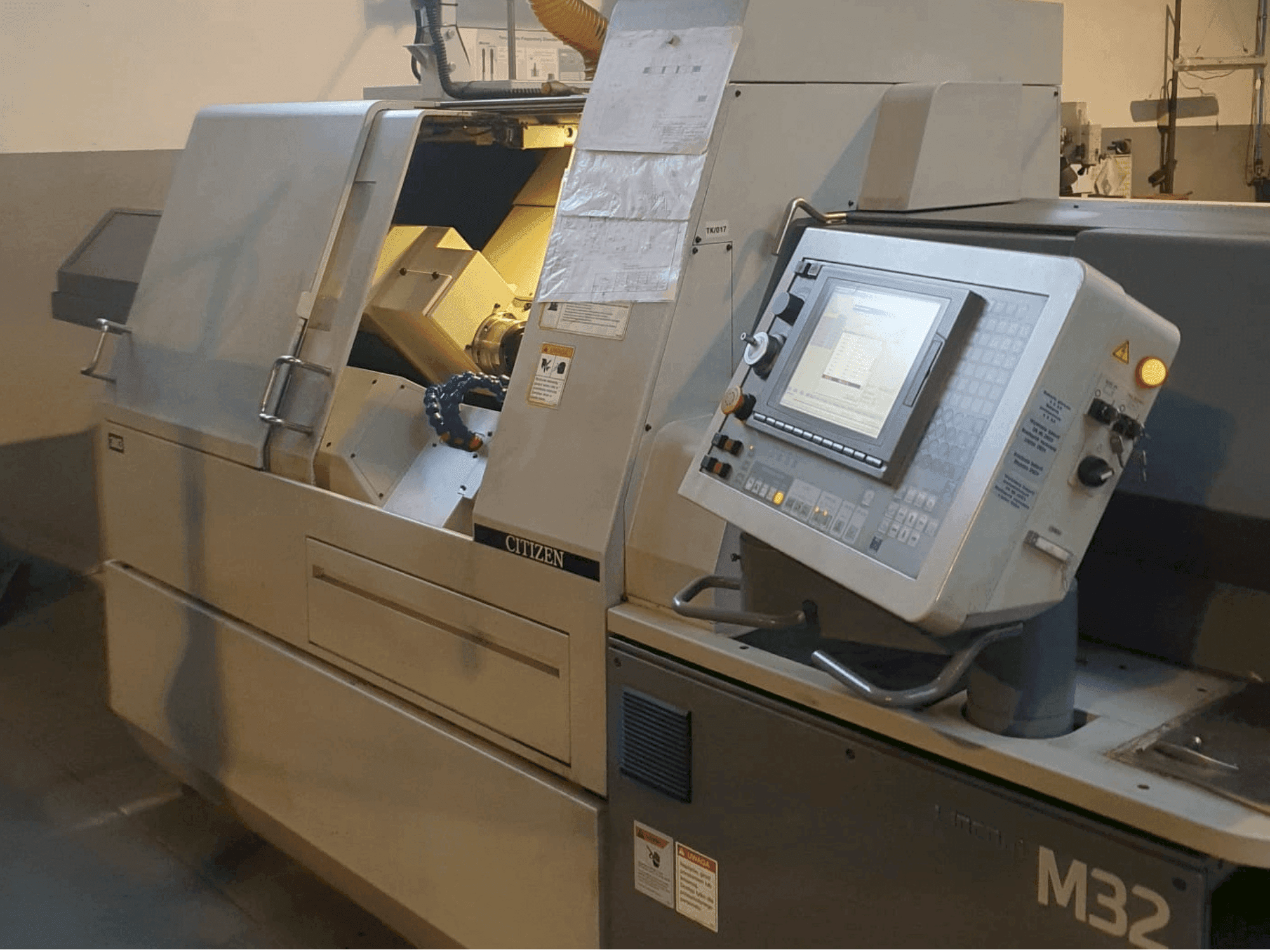 Mašīnas Citizen M32 III pretskats