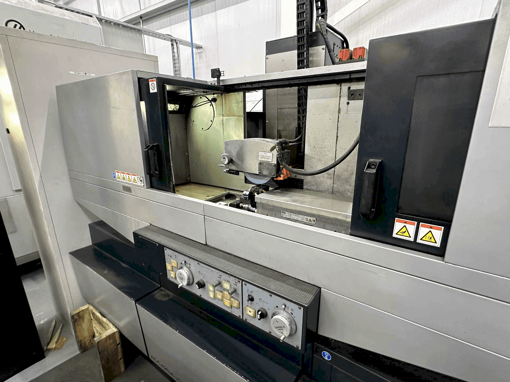 Mašīnas OKAMOTO Grind-X ACC 42SAiQ pretskats