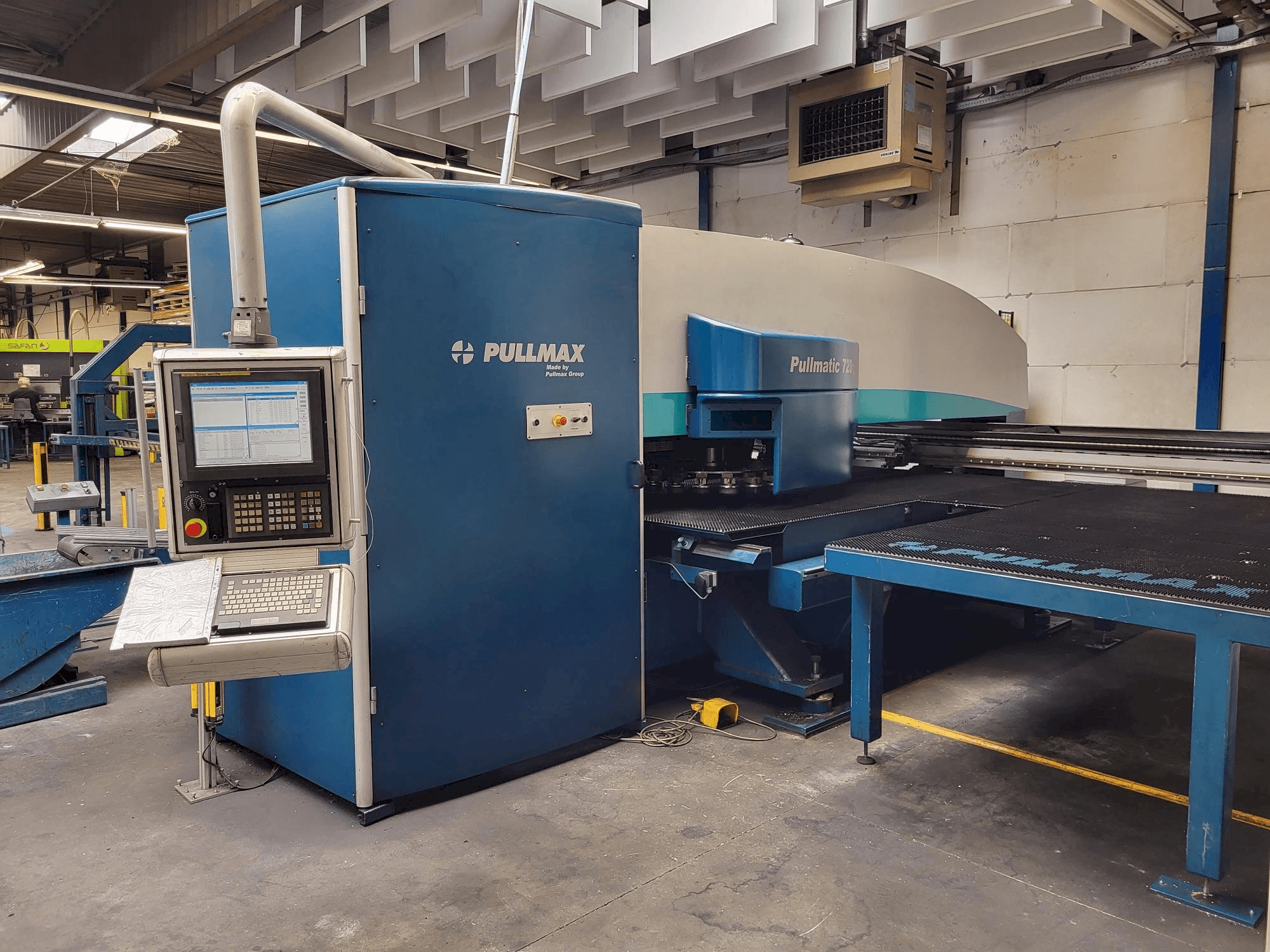 Mašīnas Pullmax 720 pretskats