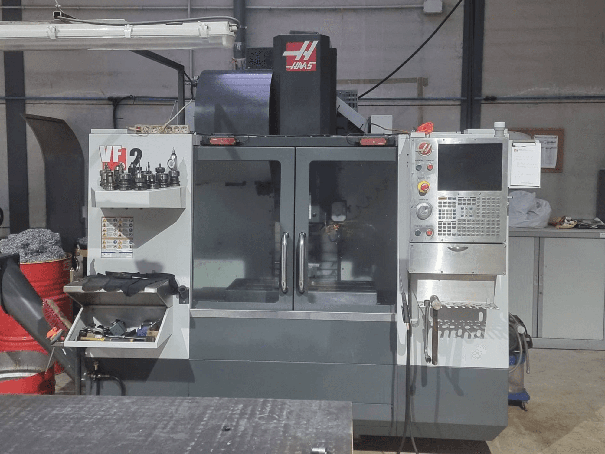 Mašīnas HAAS VF-2 pretskats
