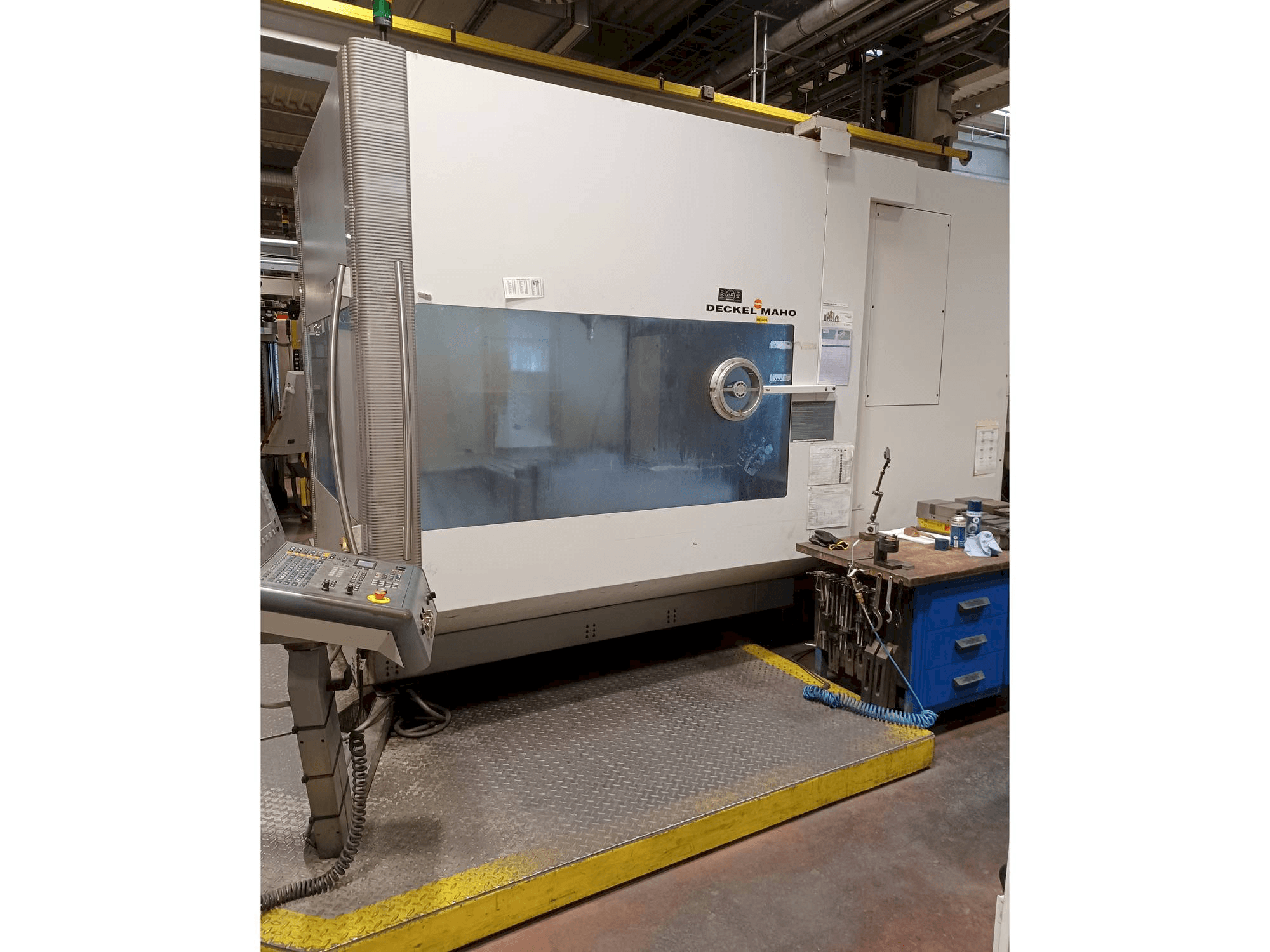 Mašīnas DECKEL MAHO DMU 125 T hi-dyn pretskats