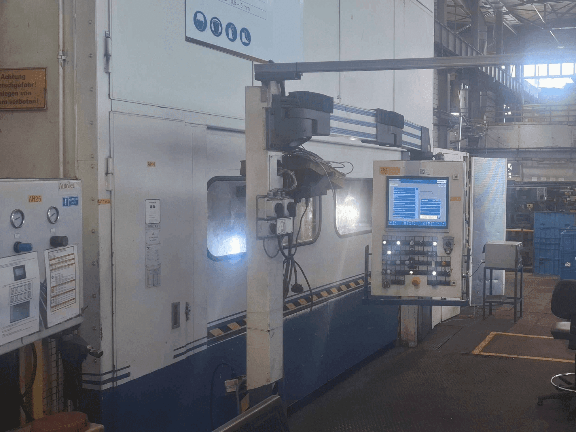 Mašīnas Müller HUQ 630.30 pretskats