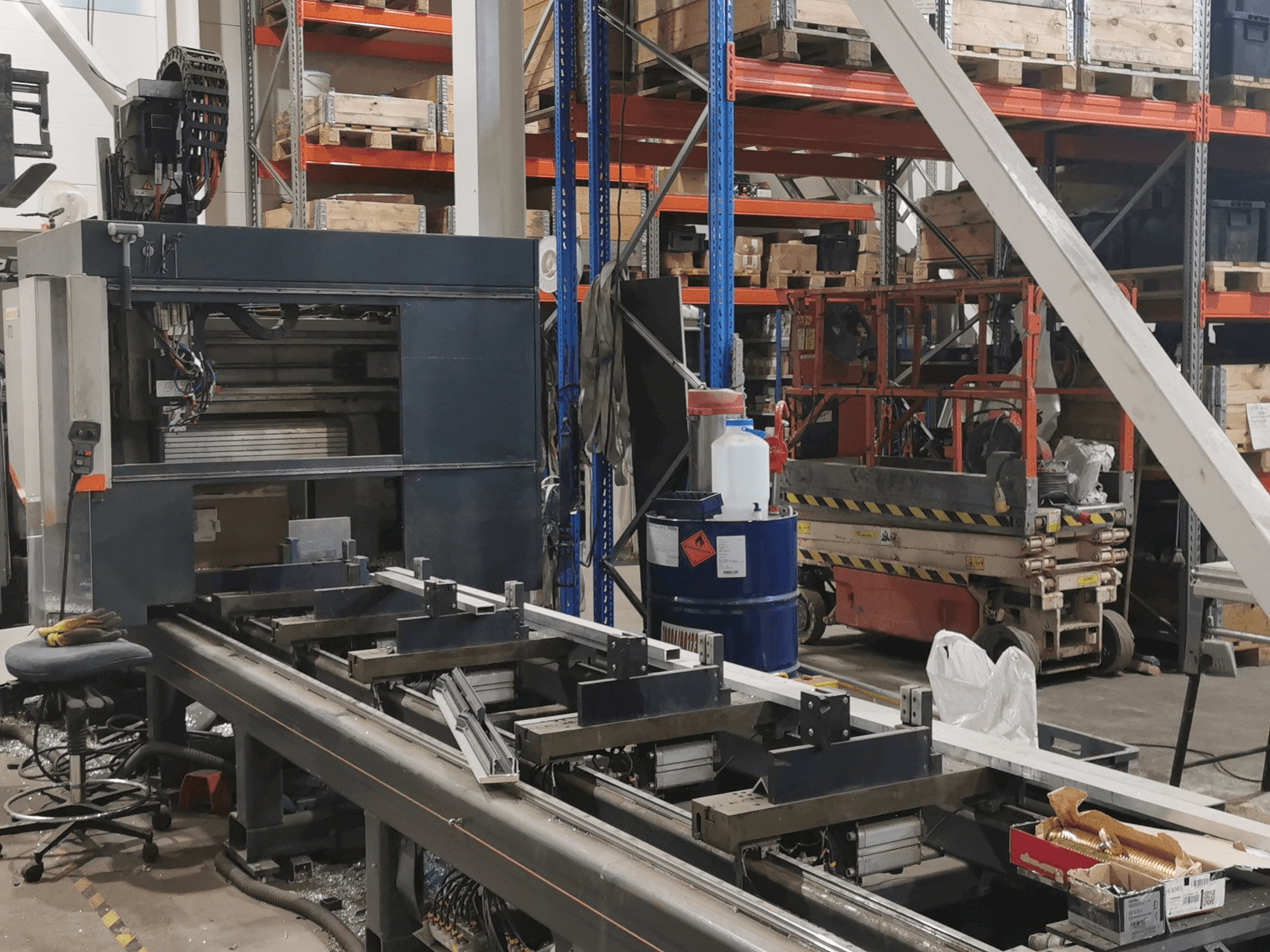 Mašīnas Elumatec SBZ 140 pretskats