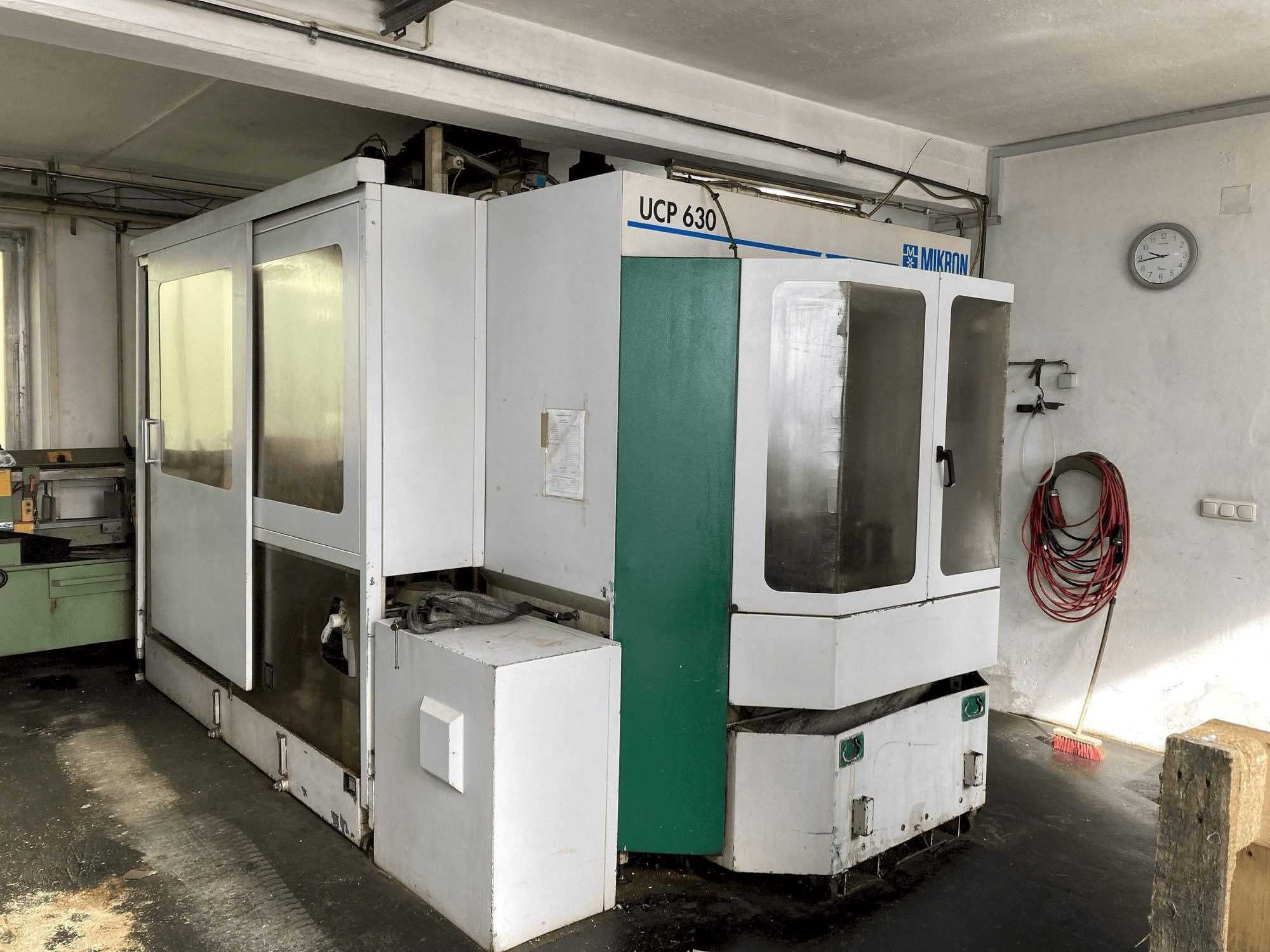 Mašīnas MIKRON UCP 630 pretskats