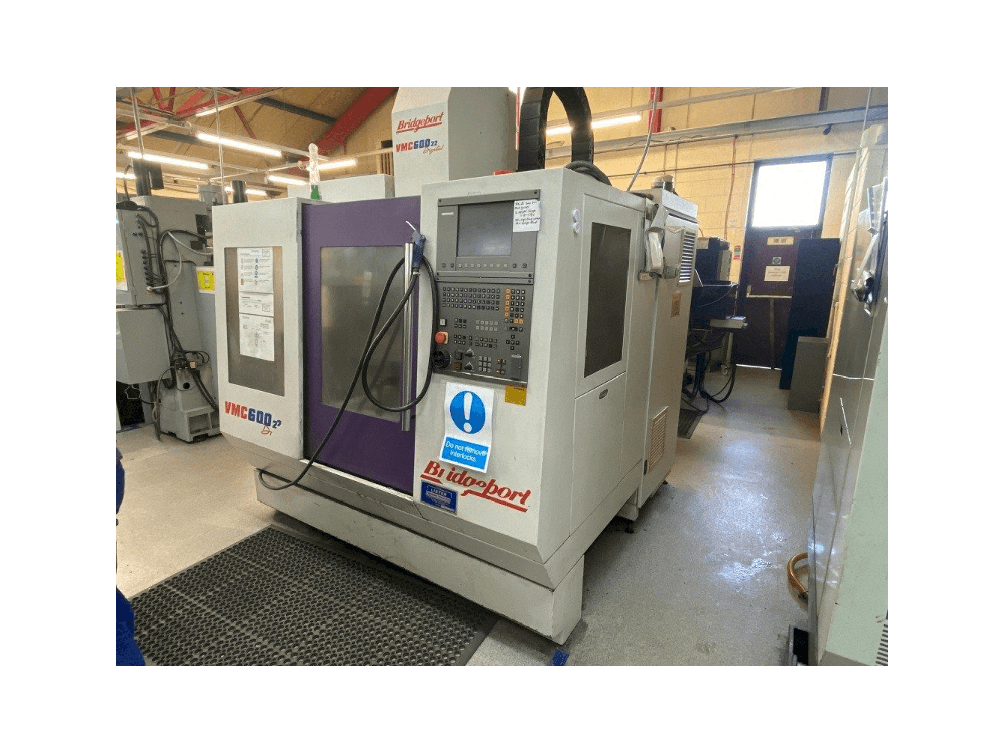 Mašīnas Bridgeport VMC 600/22 Digital pretskats