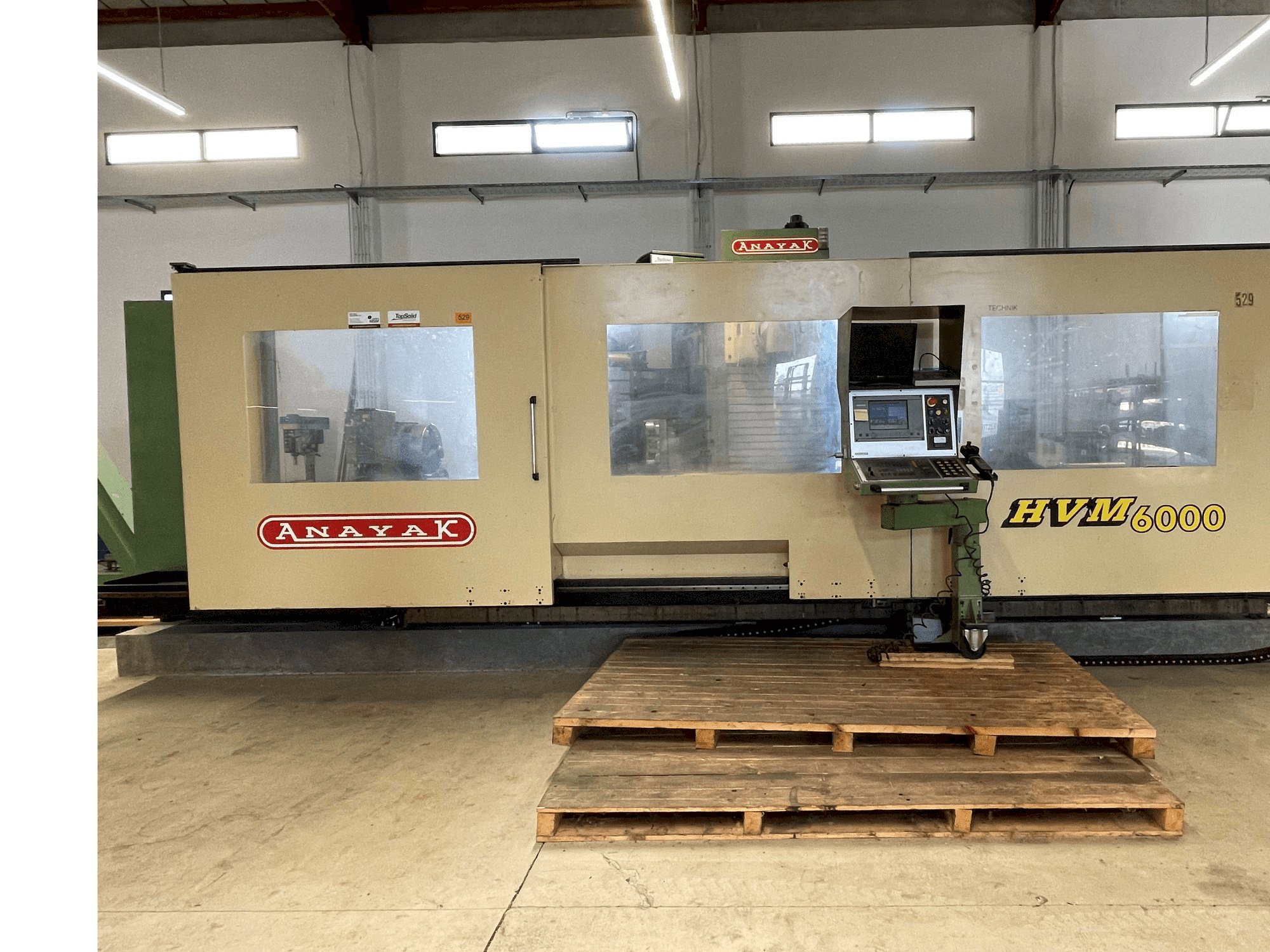 Mašīnas ANAYAK HVM-6000 pretskats