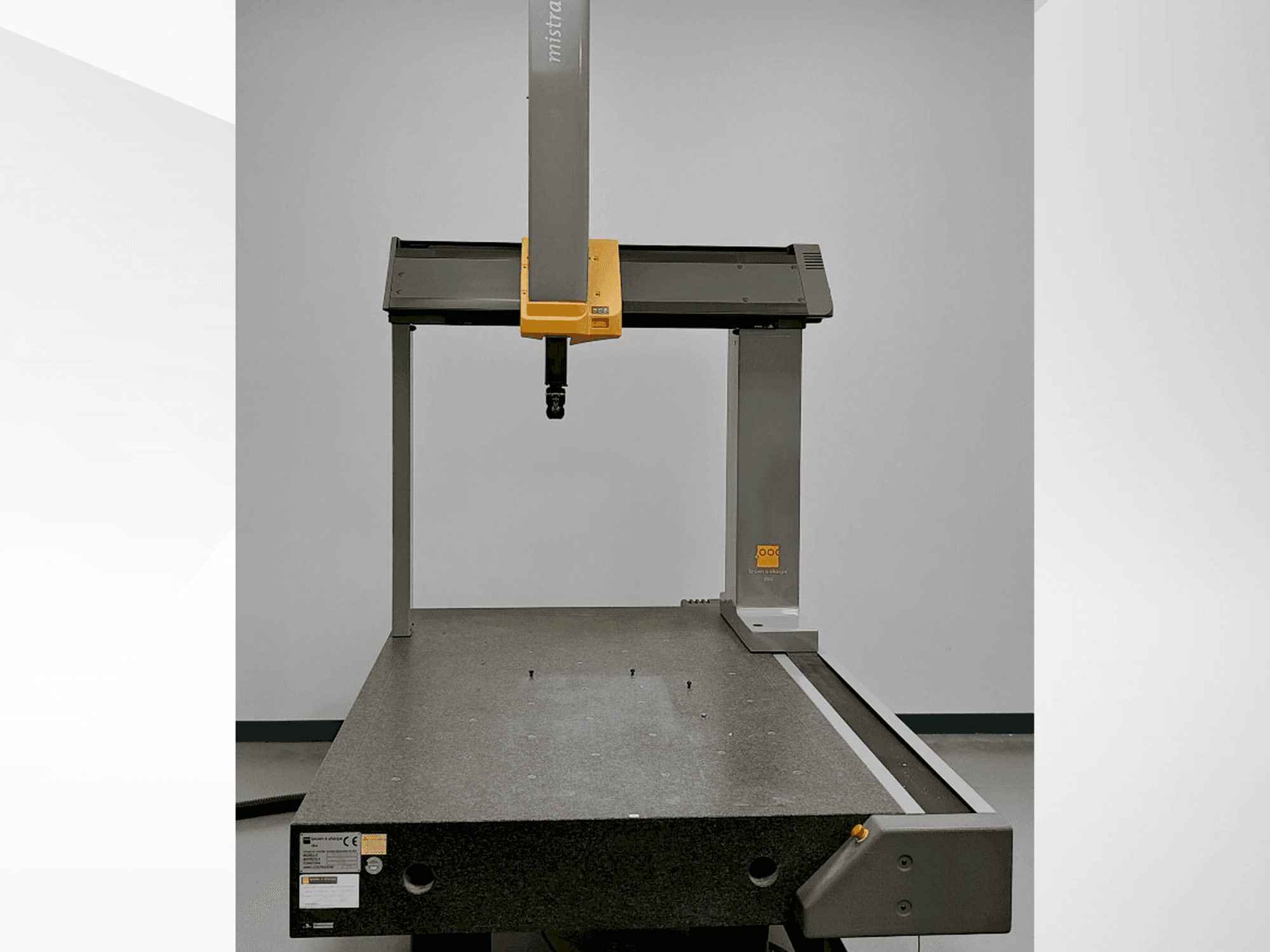 Mašīnas BROWN & SHARPE Mistral pretskats