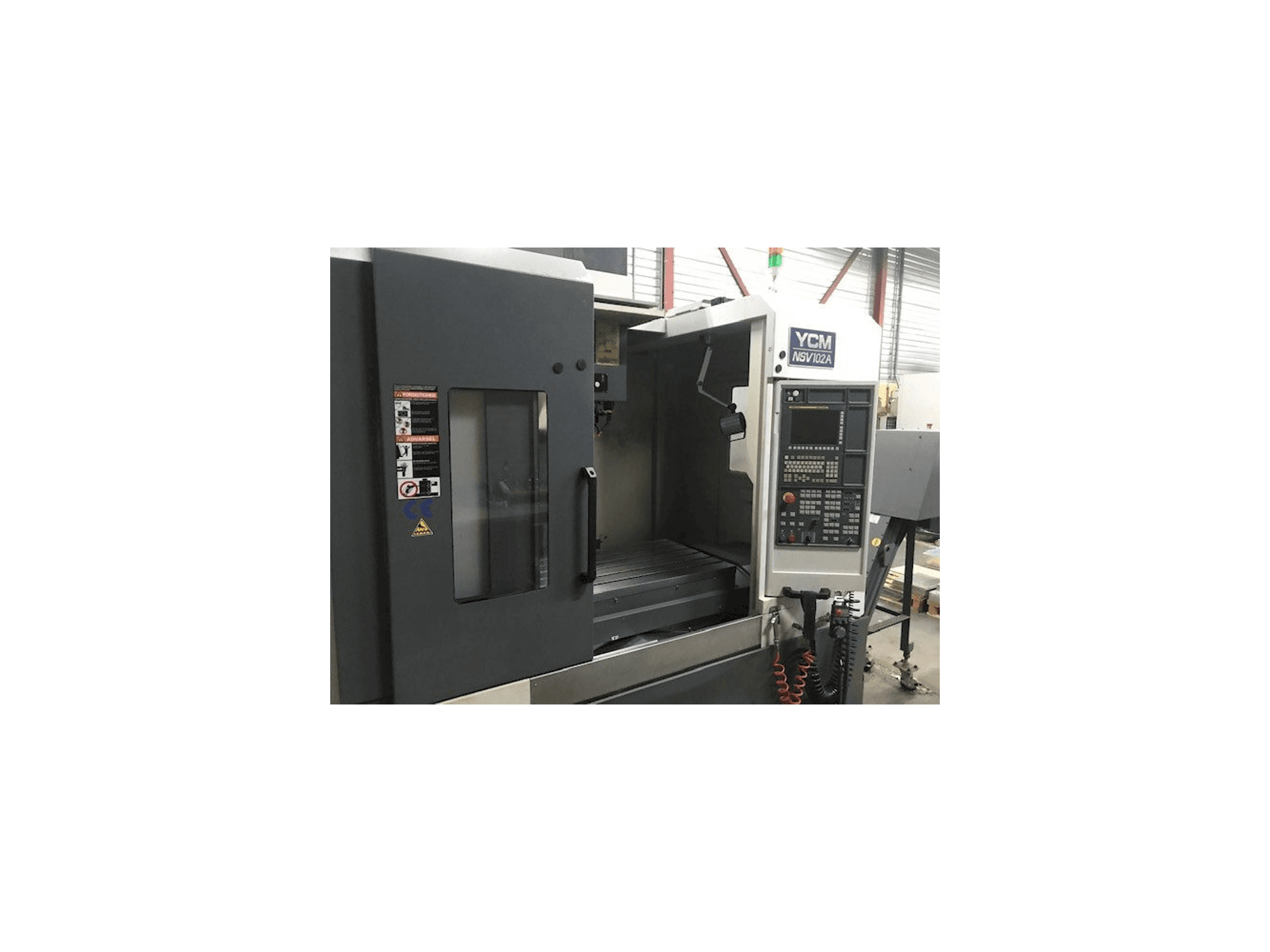Mašīnas YCM NSV102A pretskats