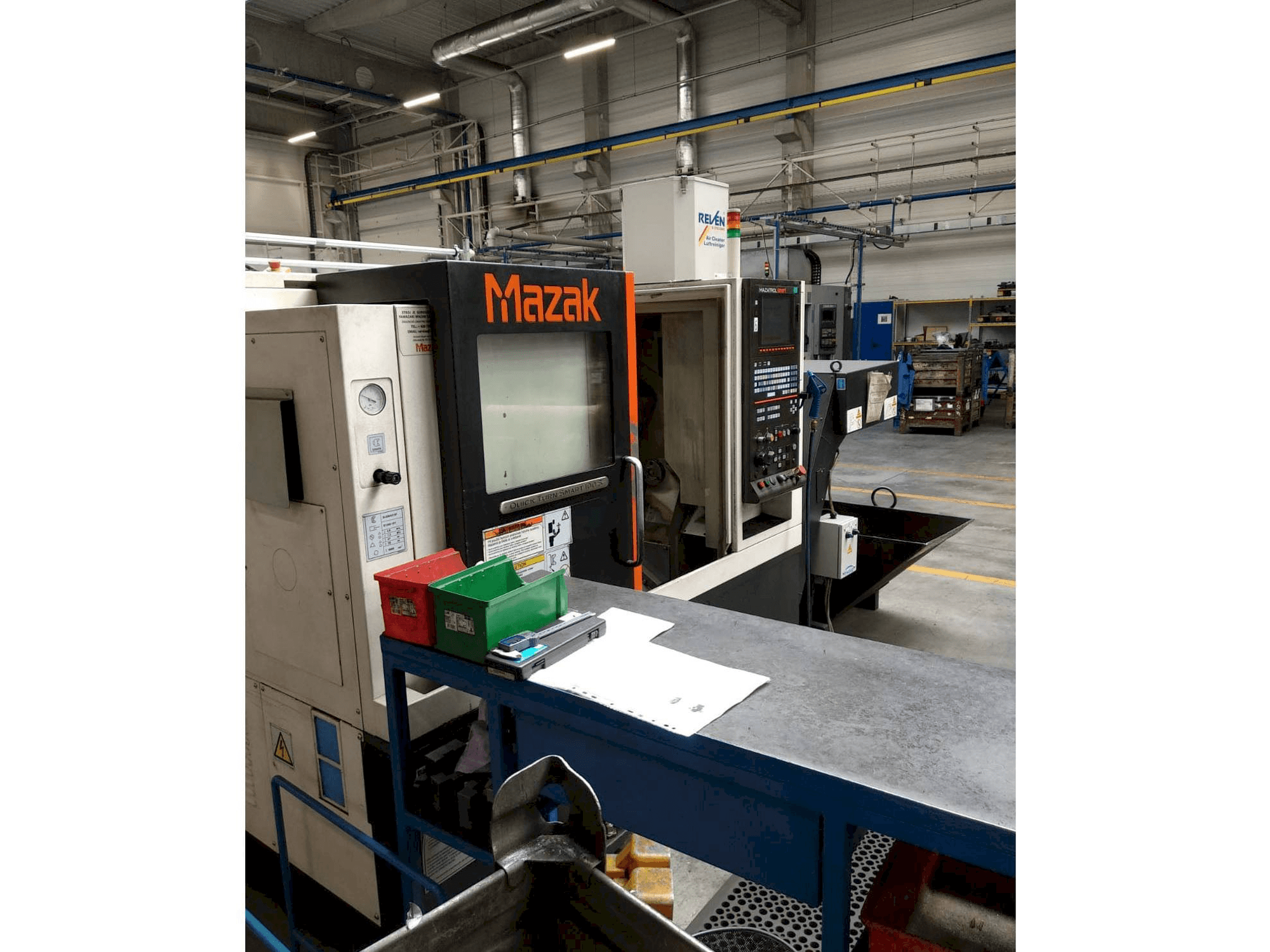 Mašīnas Mazak Quick Turn Smart 100 S pretskats