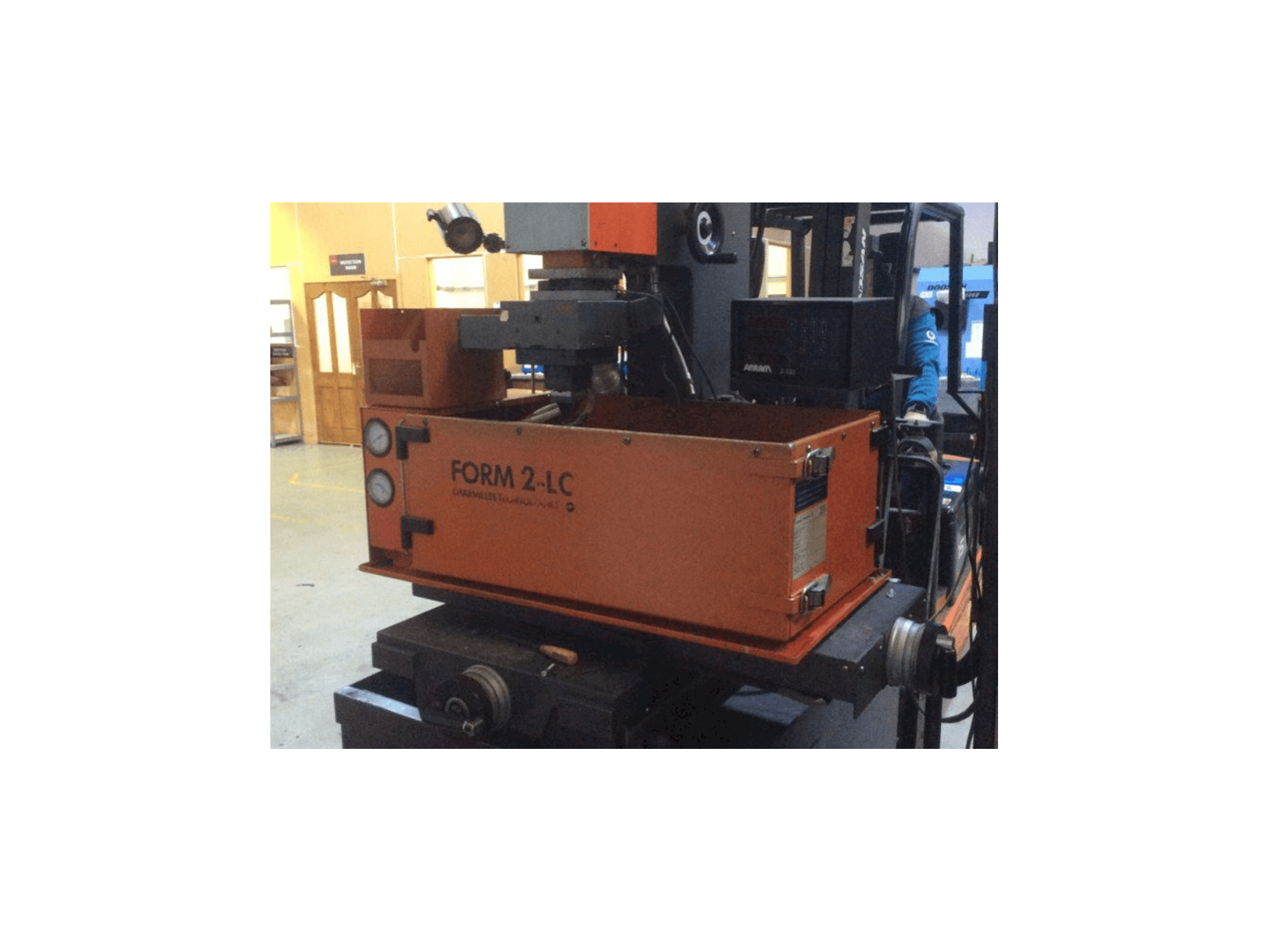 Mašīnas CHARMILLES Form 2-LC pretskats