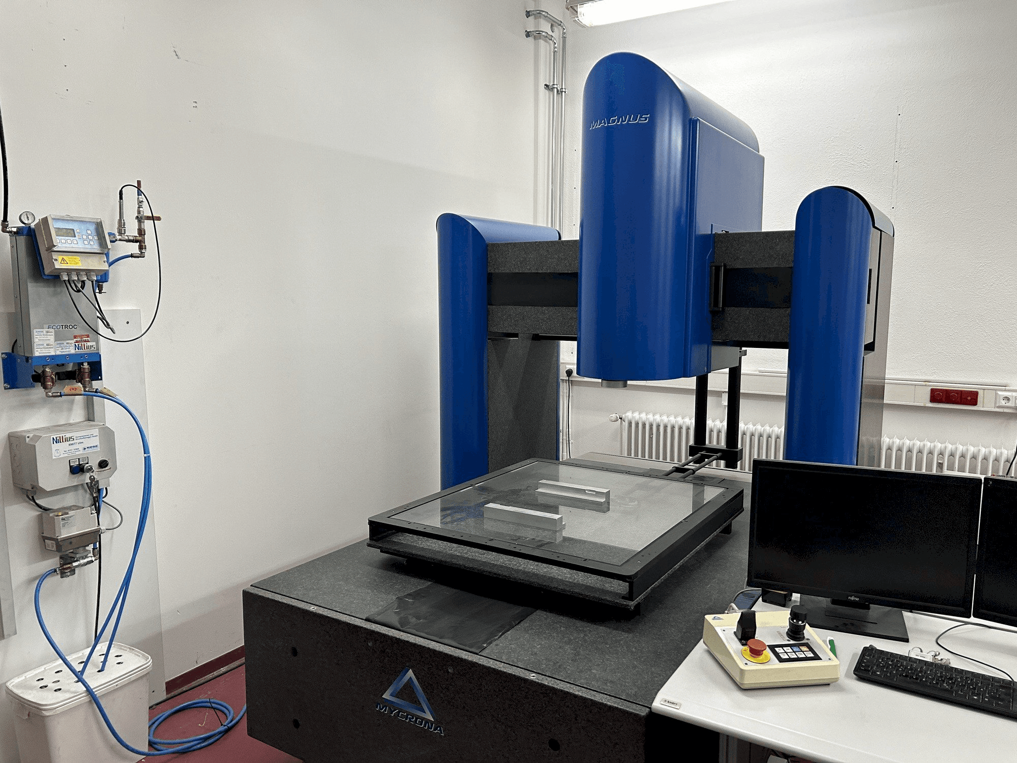 Mašīnas MYCRONA Magnus BL pretskats