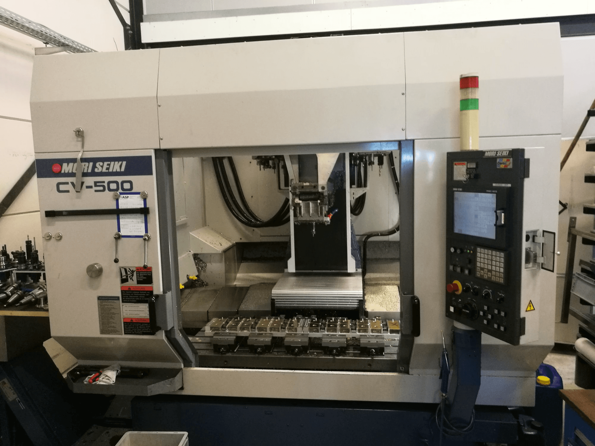 Mašīnas MORI SEIKI CV-500B pretskats