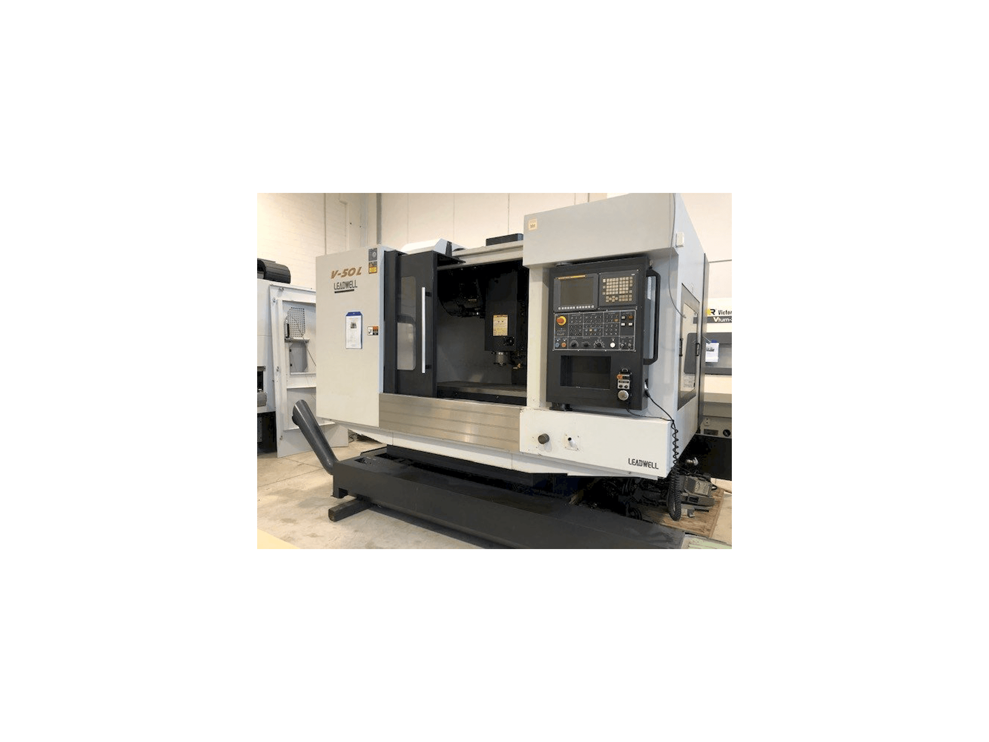 Mašīnas Leadwell V50L pretskats