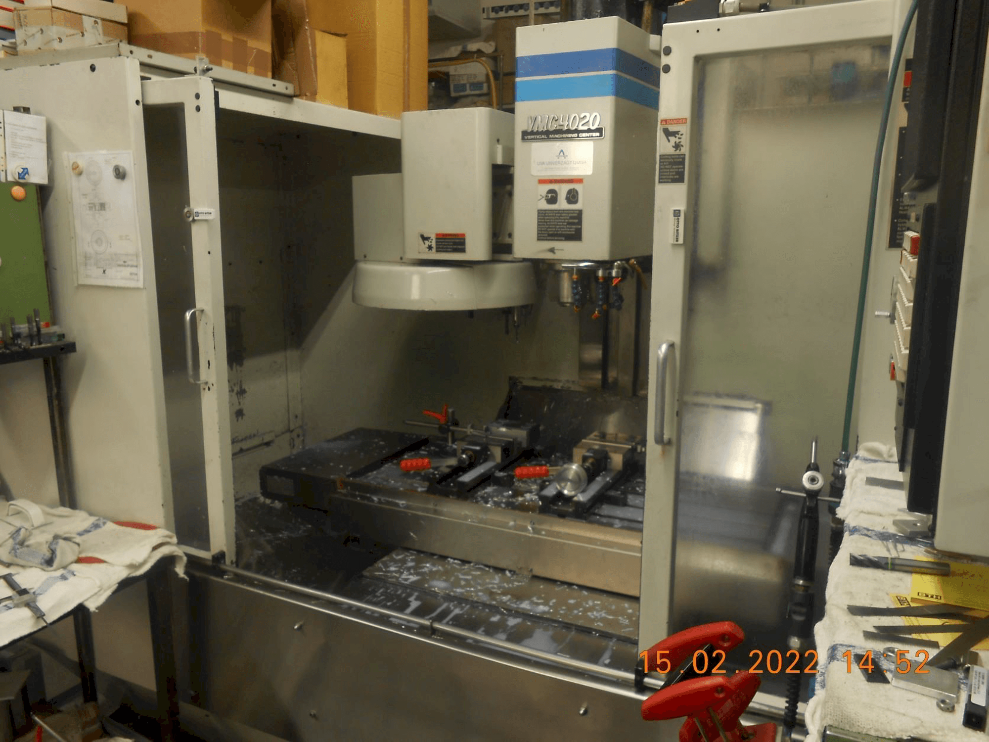Mašīnas FADAL CNC Bearbeitungszentrum VMC 4020 pretskats