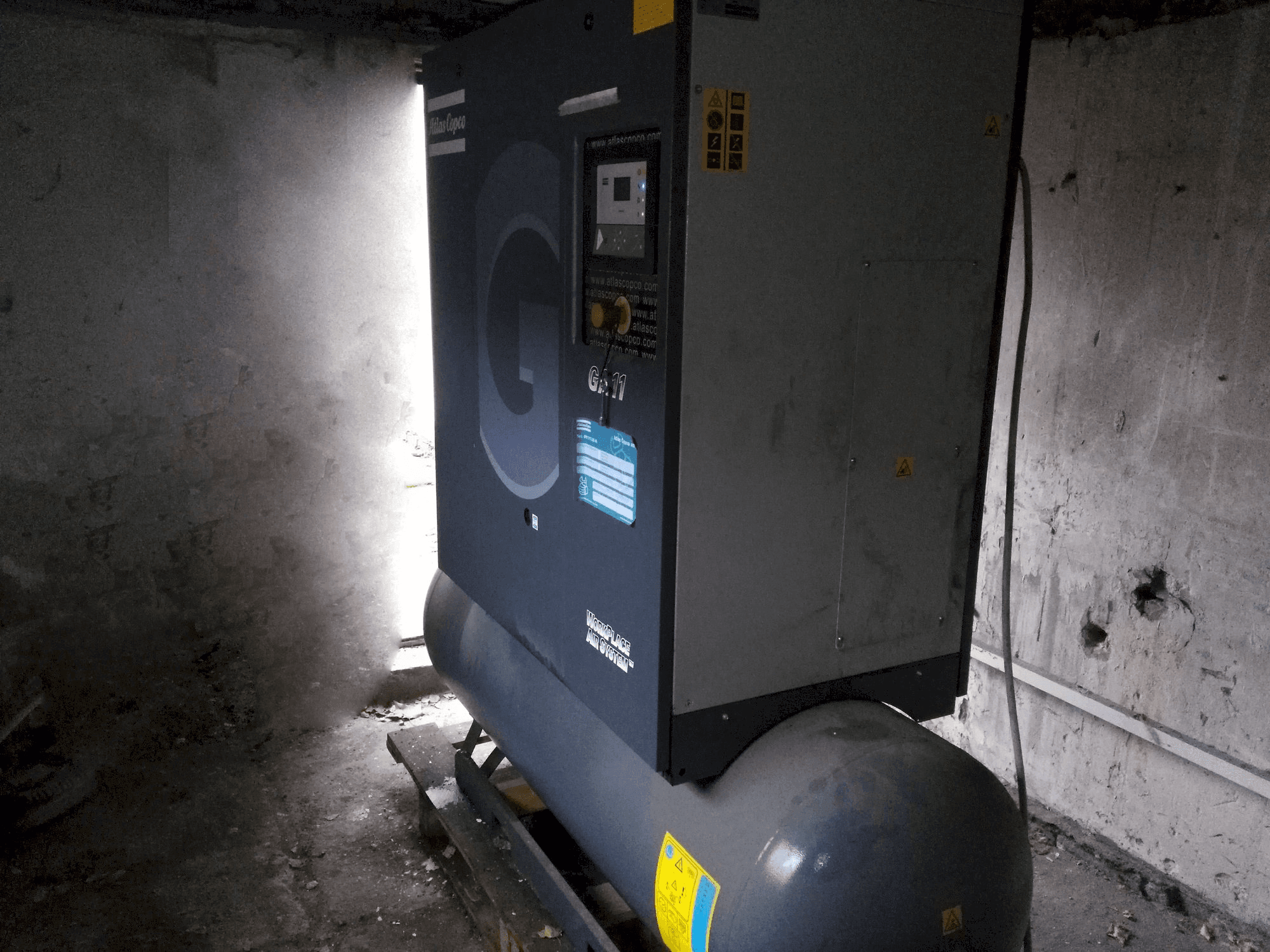 Mašīnas Atlas Copco GA11P pretskats