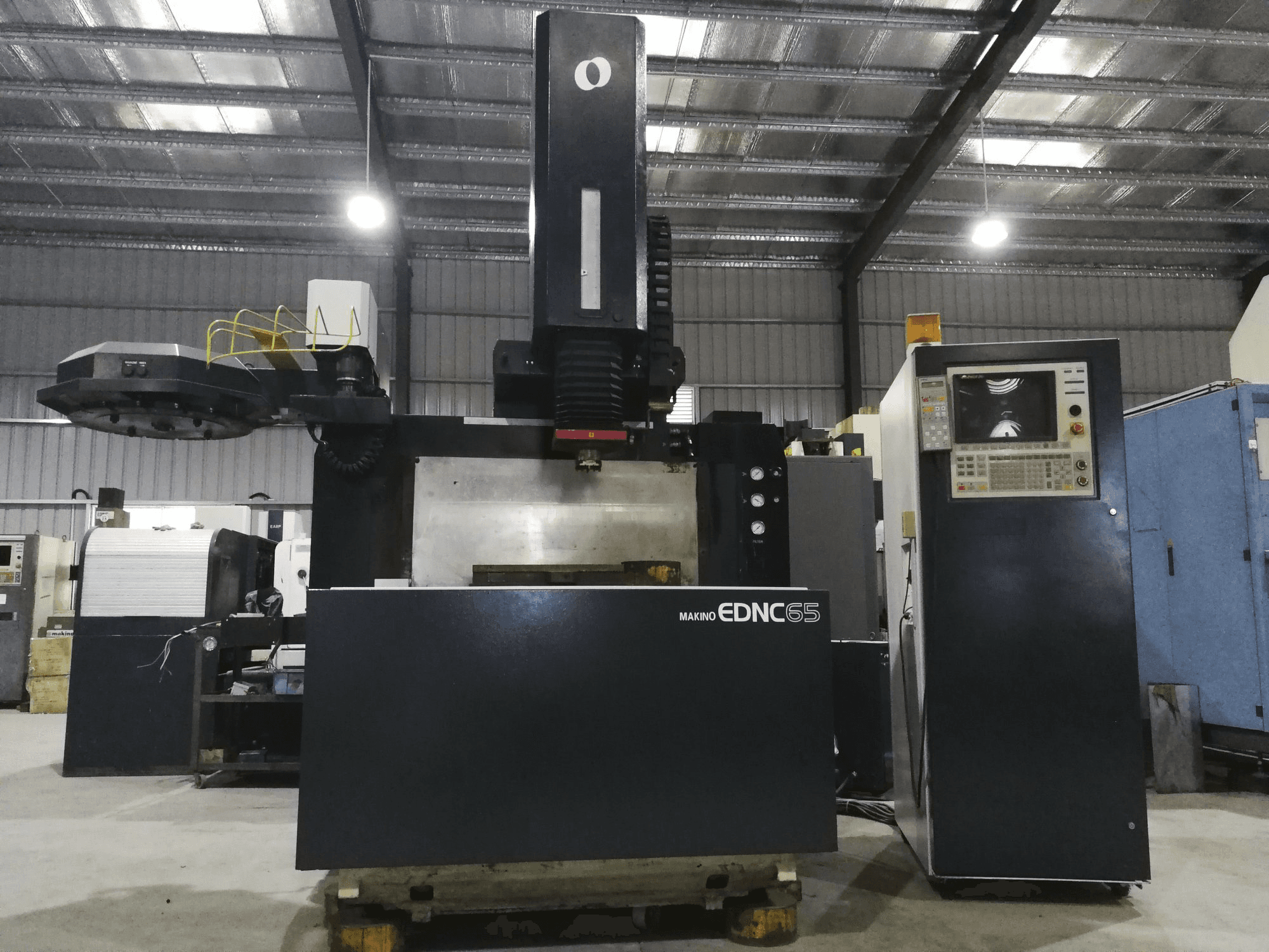 Mašīnas Makino EDNC65 pretskats