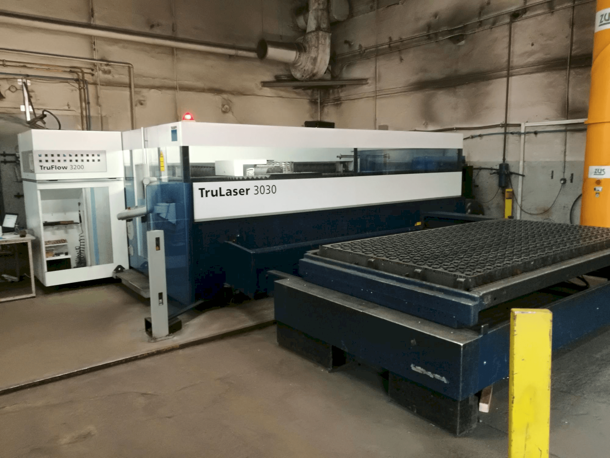 Mašīnas Trumpf TruLaser 3030 L20 pretskats