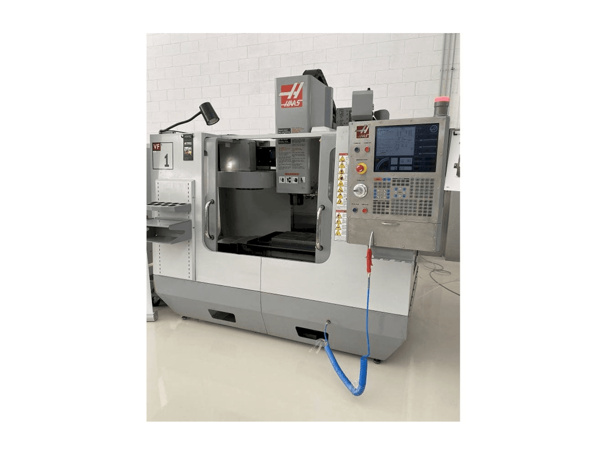 Mašīnas HAAS VF-1 pretskats