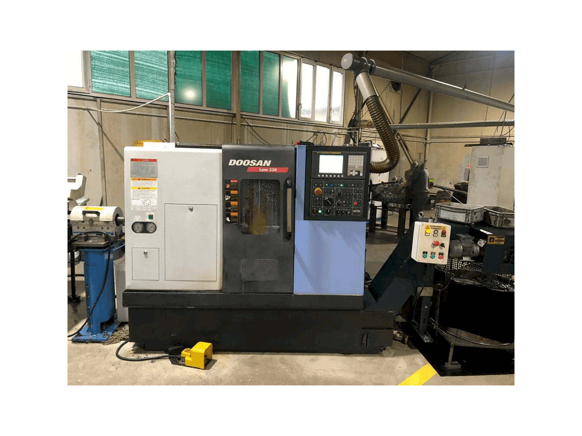 Mašīnas Doosan Lynx 220 B pretskats