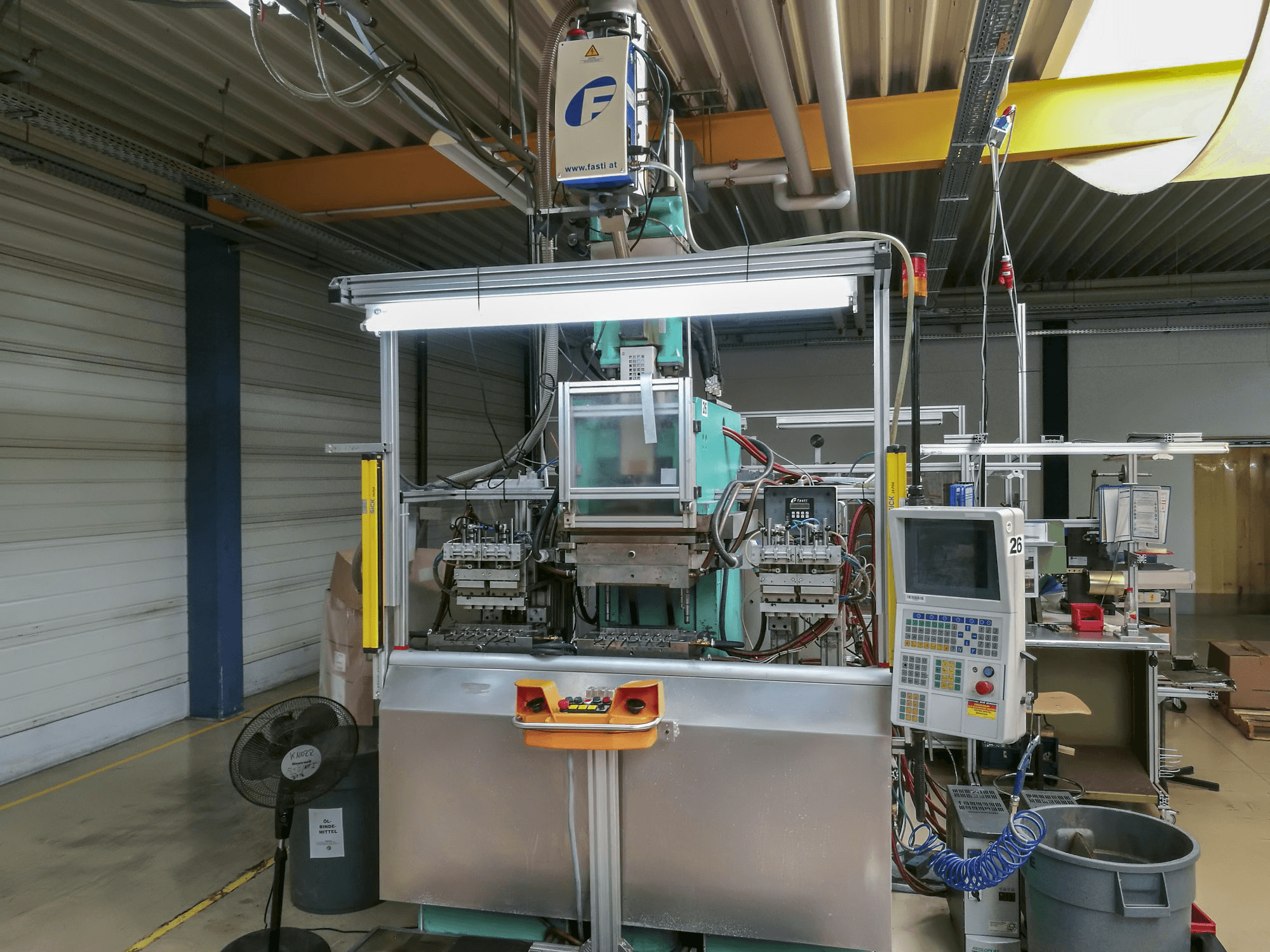 Mašīnas Arburg 270C 400-100 pretskats