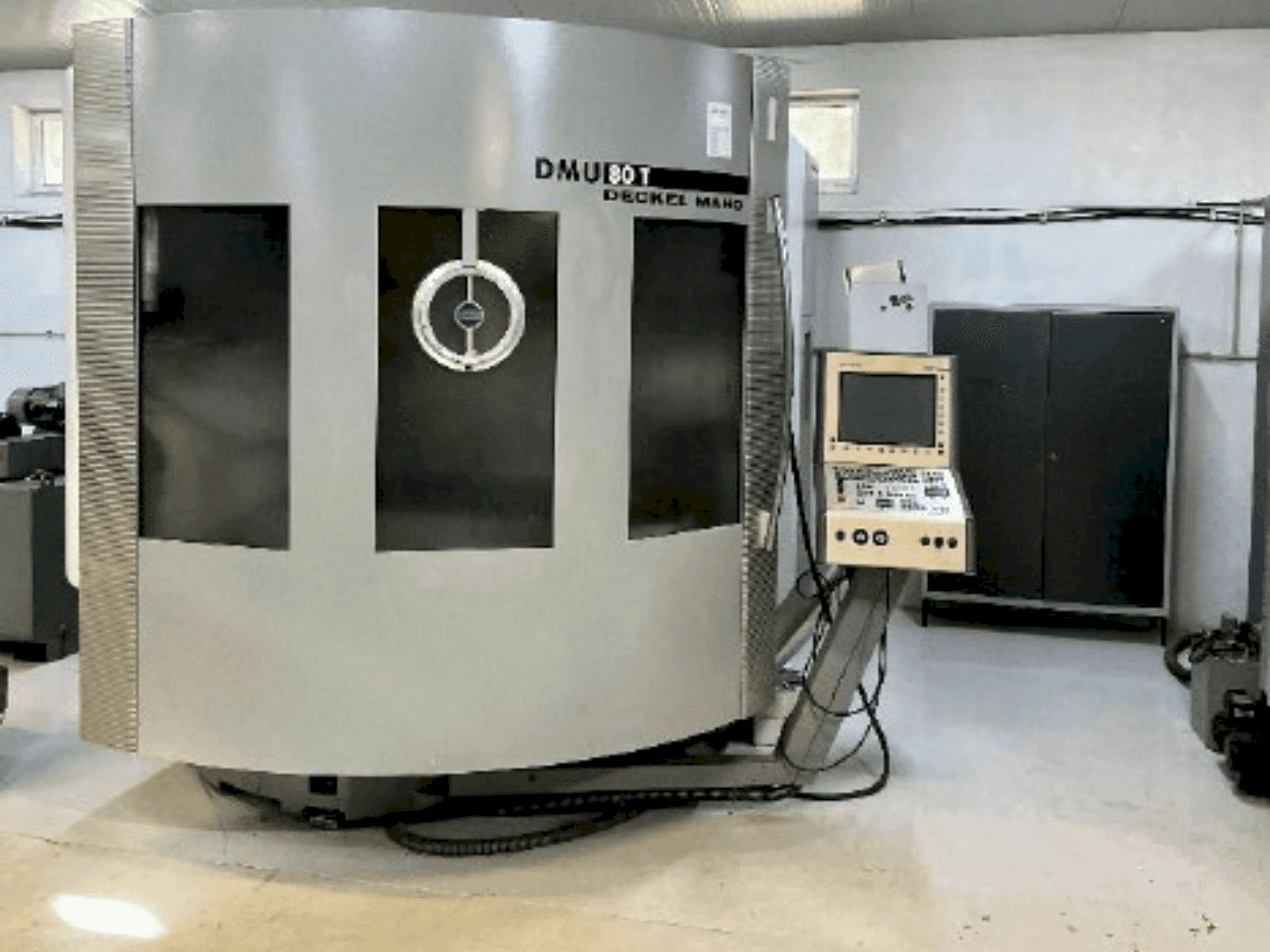 Mašīnas DMG DECKEL MAHO DMU 80T pretskats