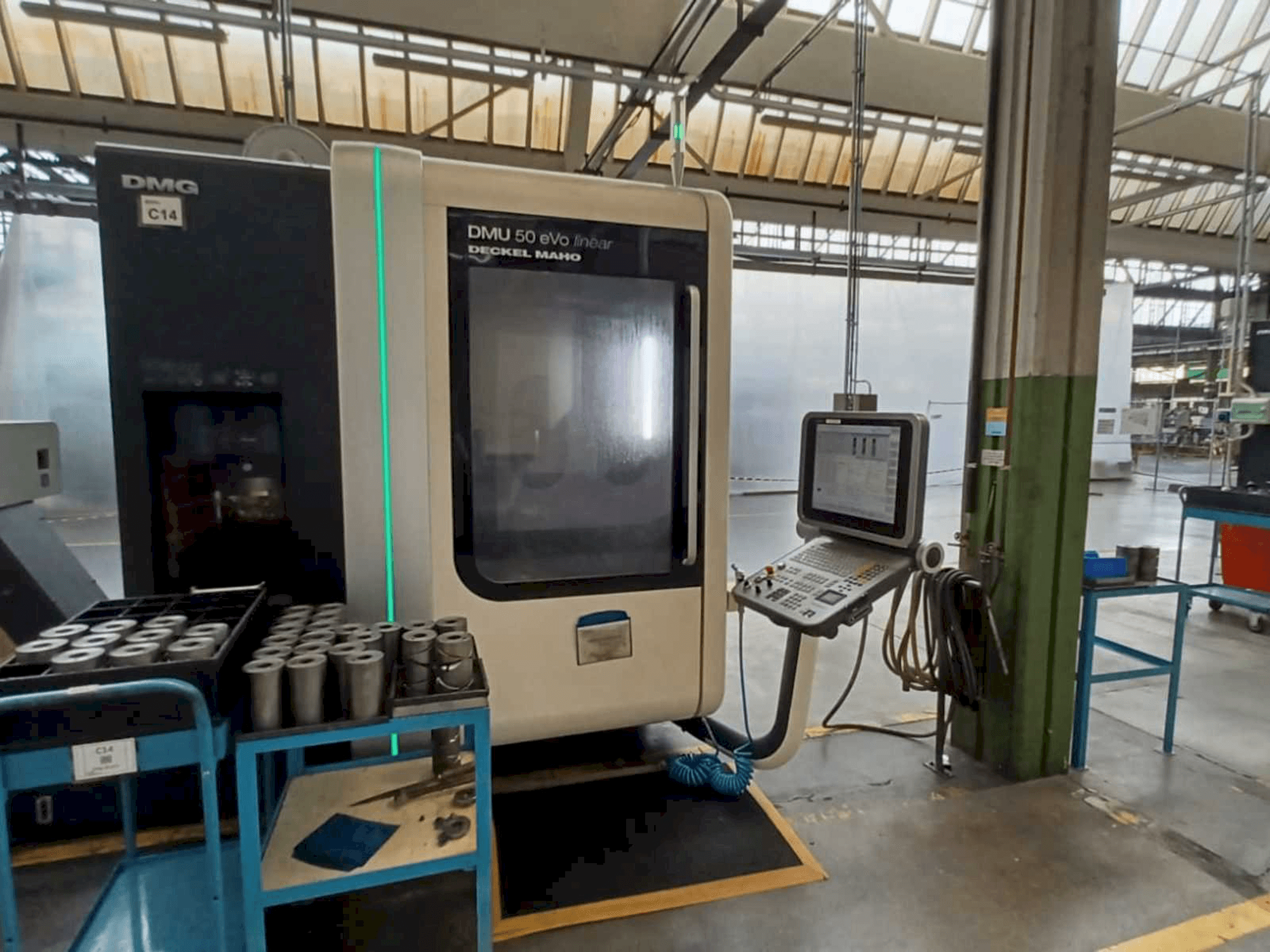 Mašīnas DMG DMU 50 evo linear pretskats