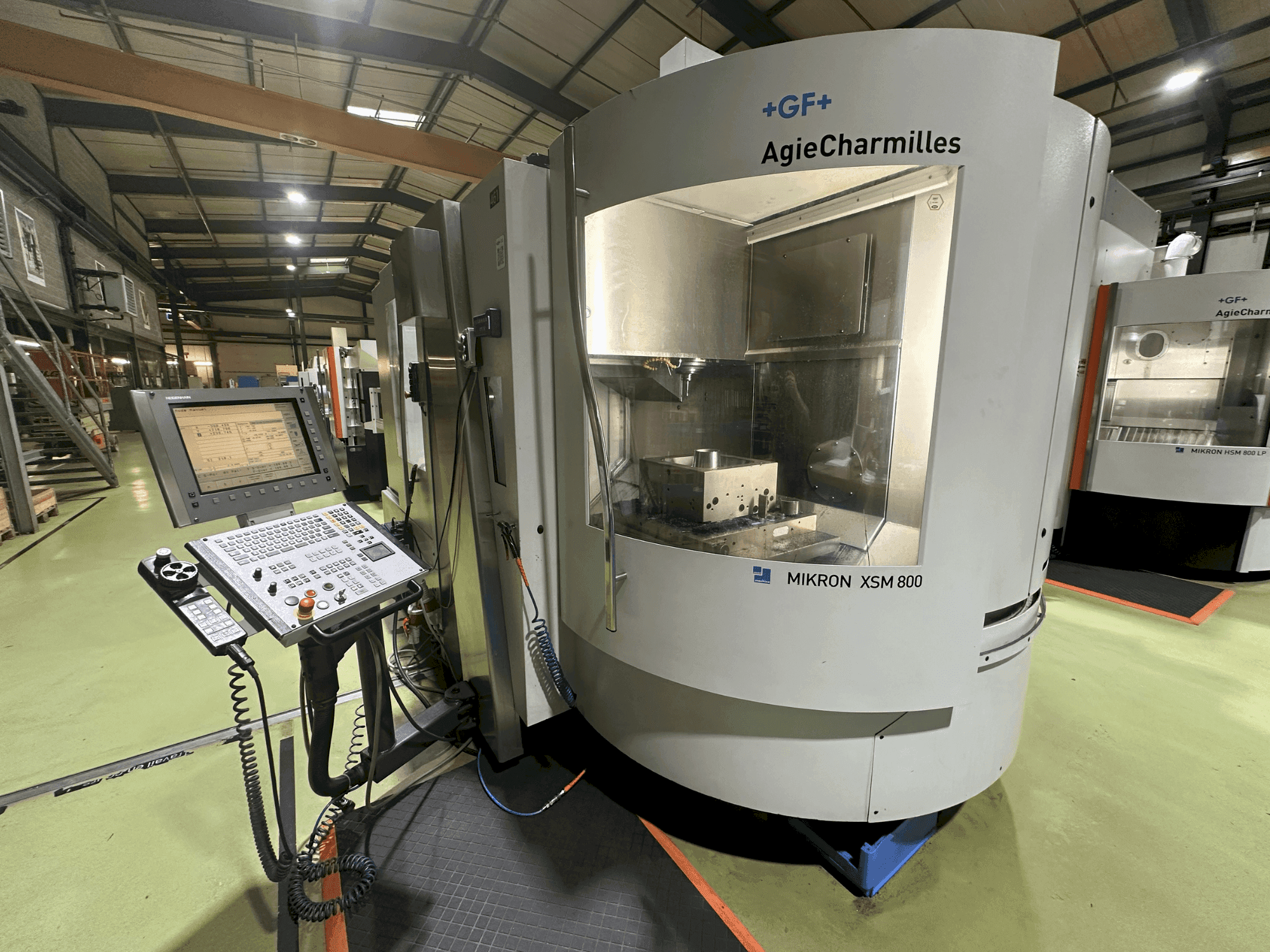 Mašīnas +GF+ AgieCharmilles Mikron XSM 800 pretskats