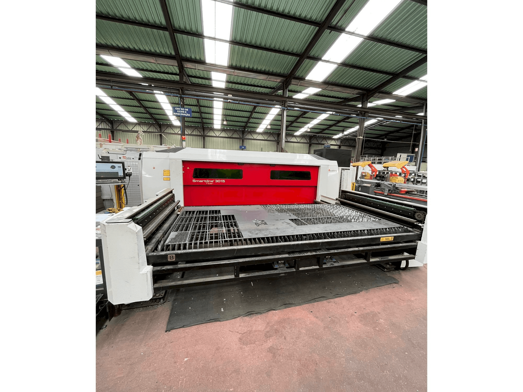 Mašīnas TCI Smartline Fiber 3015 3KW pretskats