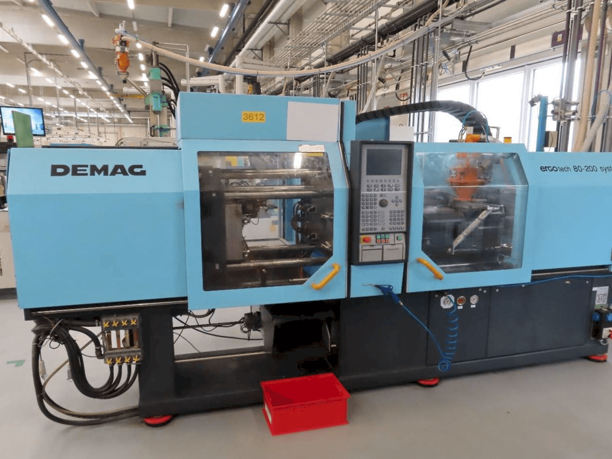 Mašīnas DEMAG Ergotech 80-200 System pretskats