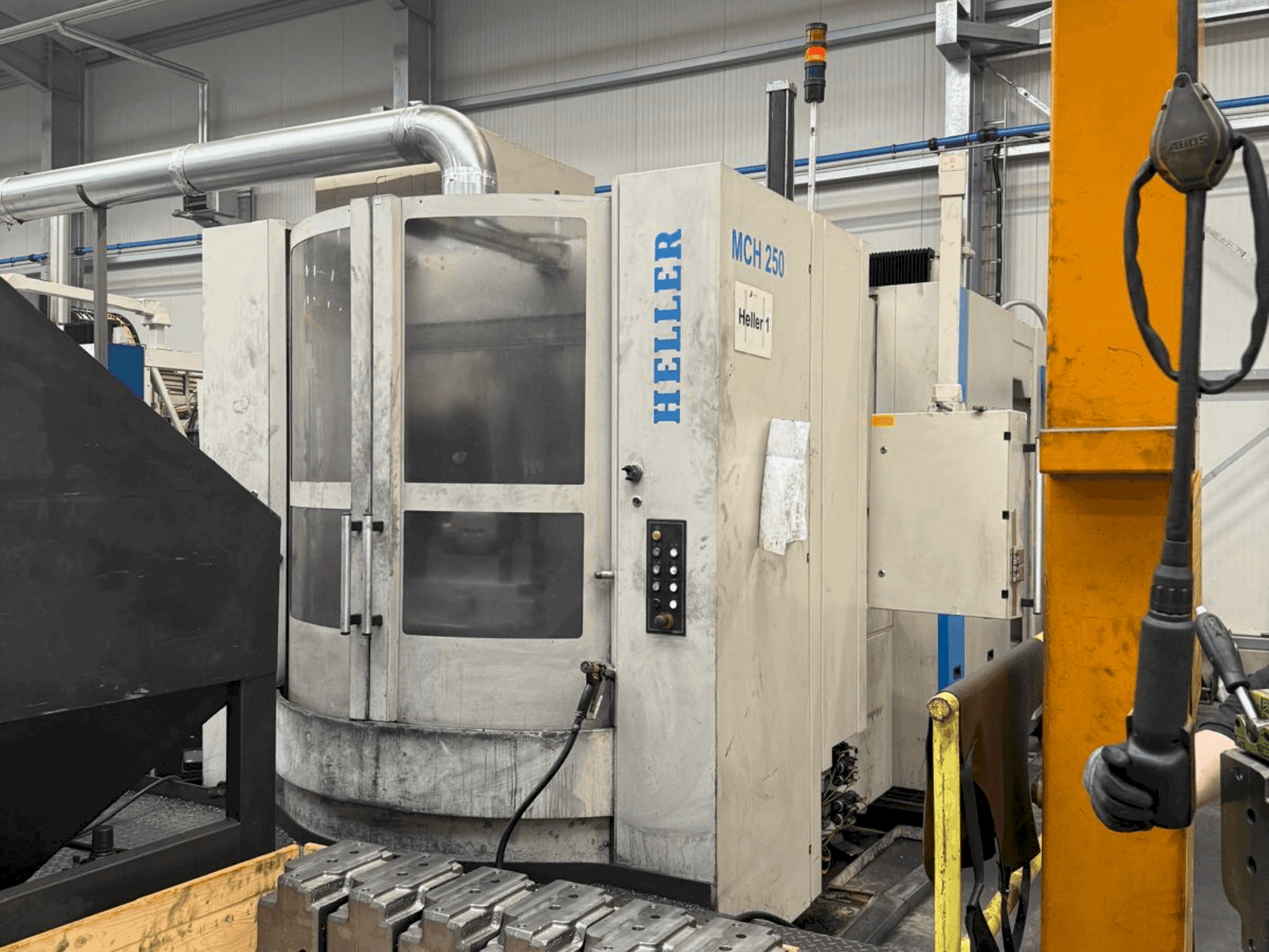 Mašīnas HELLER MCH 250 pretskats