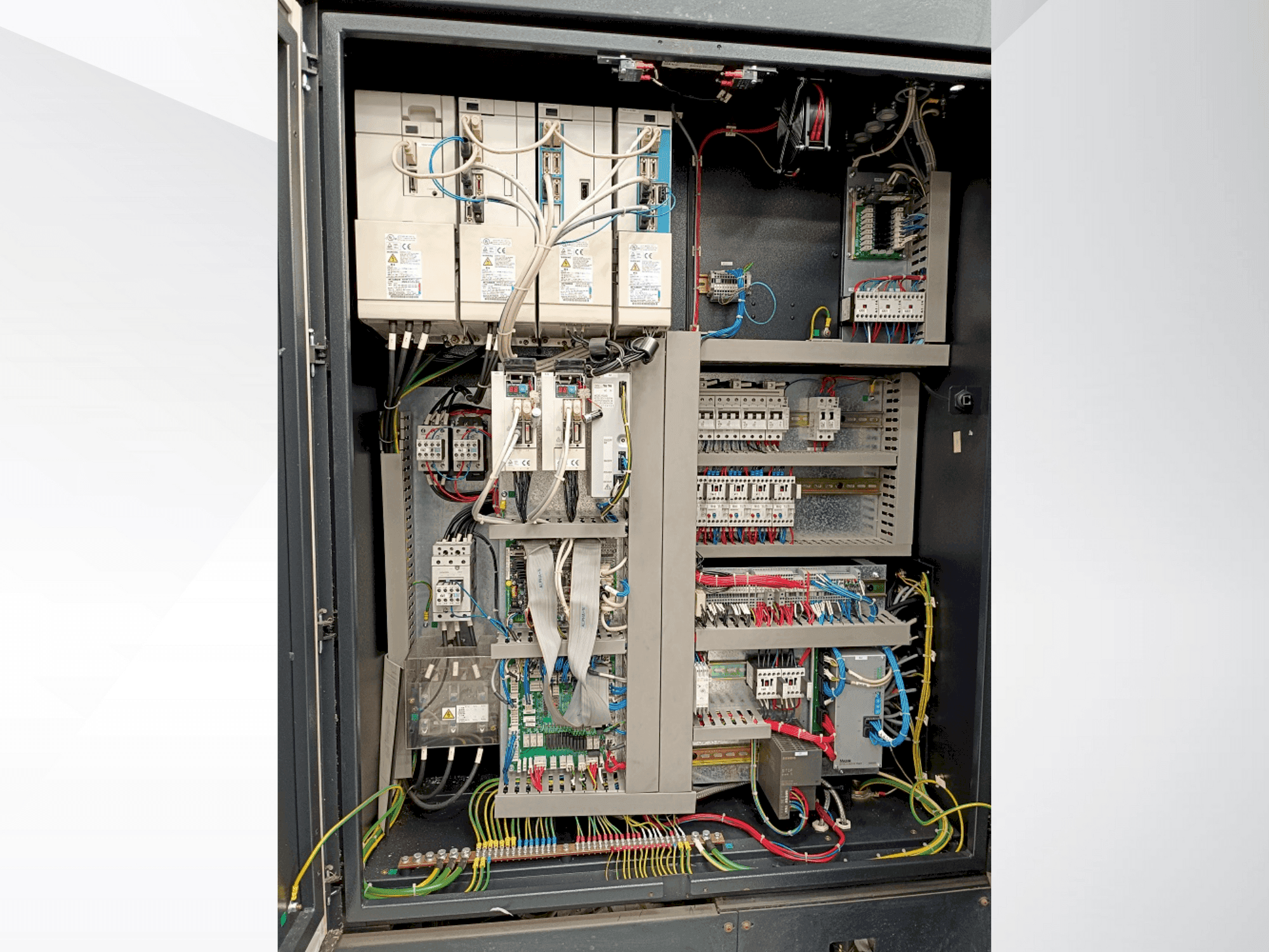 Mašīnas Mazak VTC-200C informācija