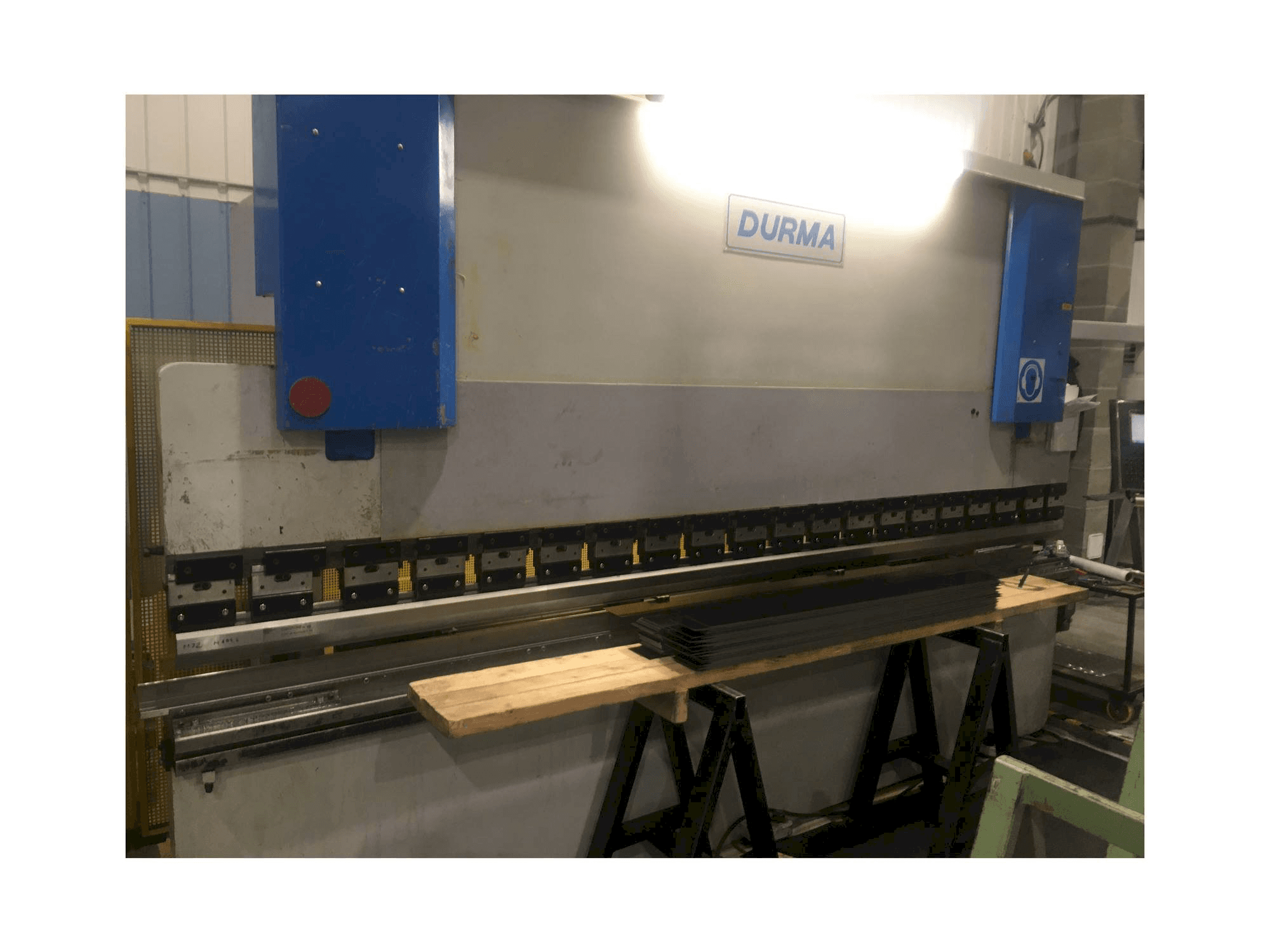 Mašīnas Durma CNC HAP 40160 175-4000 pretskats