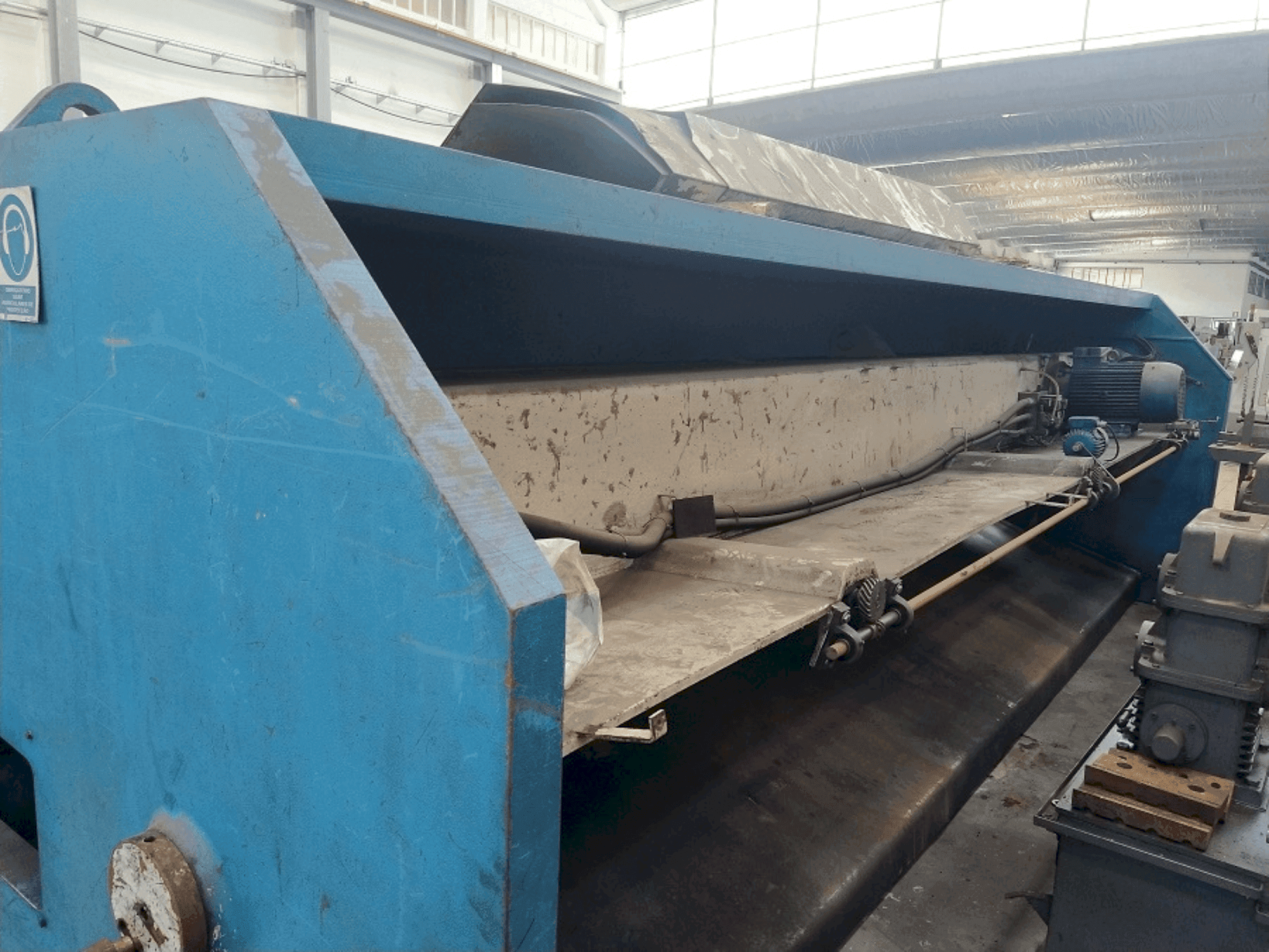 Mašīnas JORDI CH 6100 - 10 pretskats