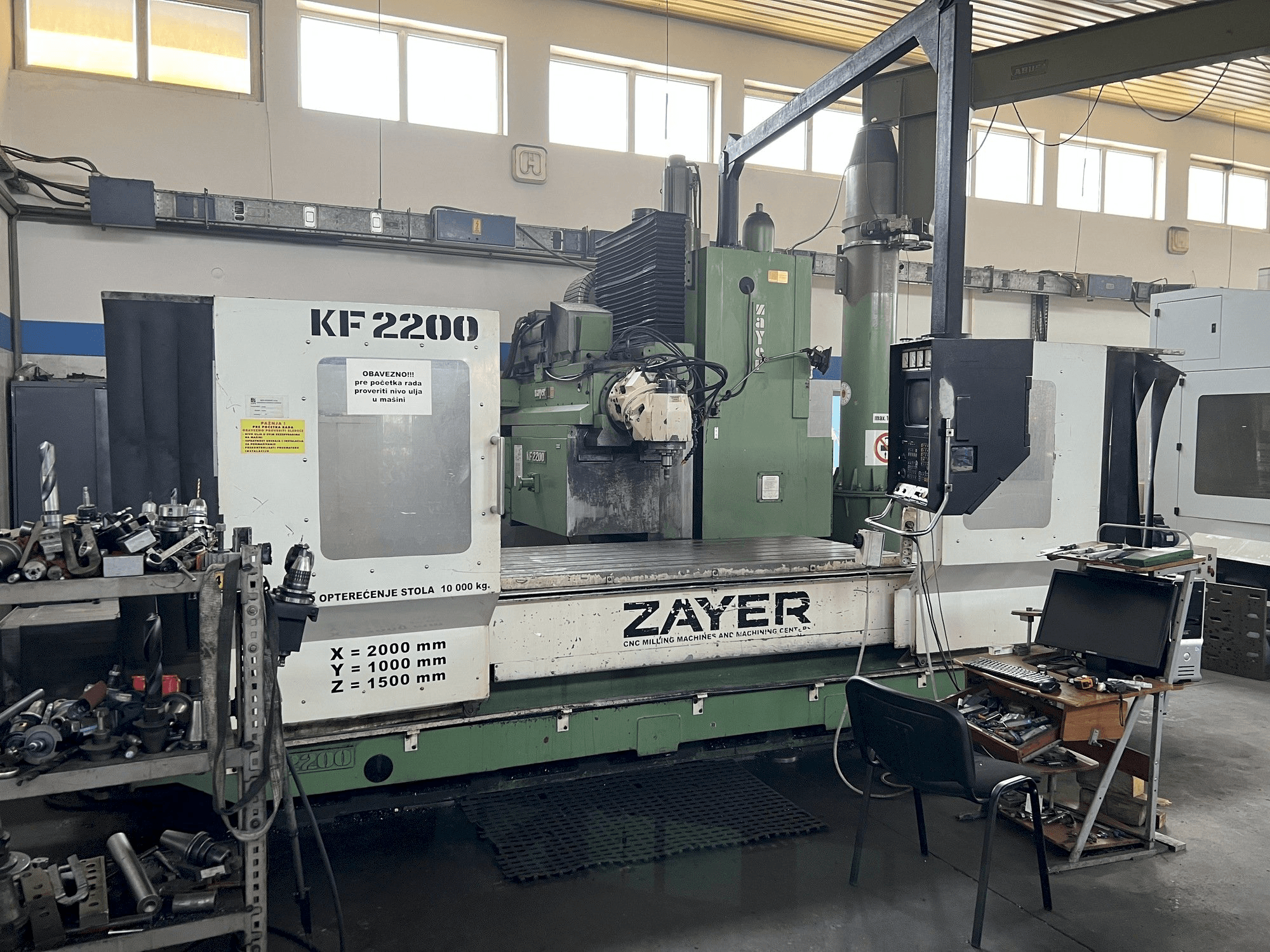 Mašīnas Zayer KF 2200 pretskats