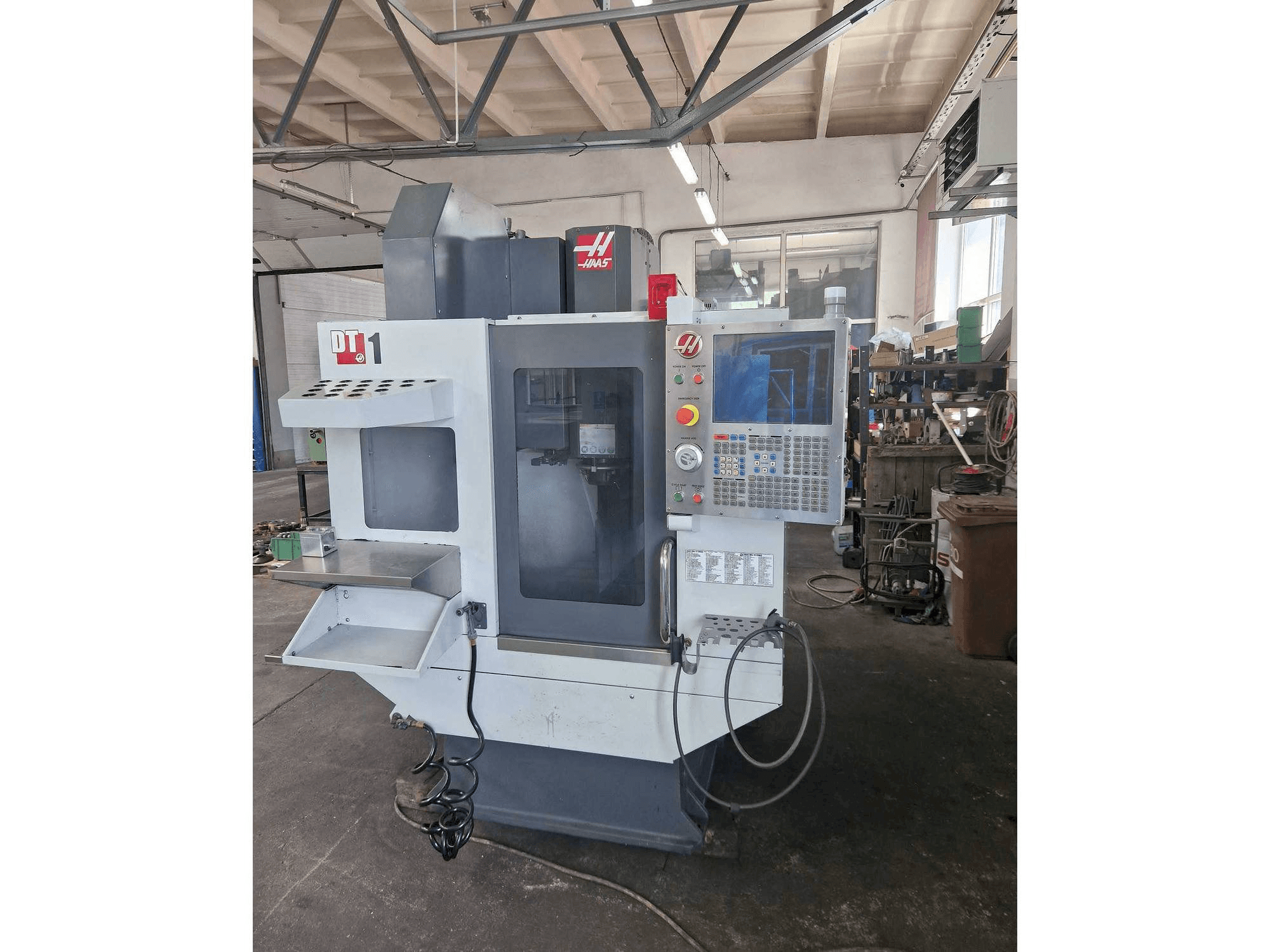 Mašīnas HAAS DT-1 pretskats