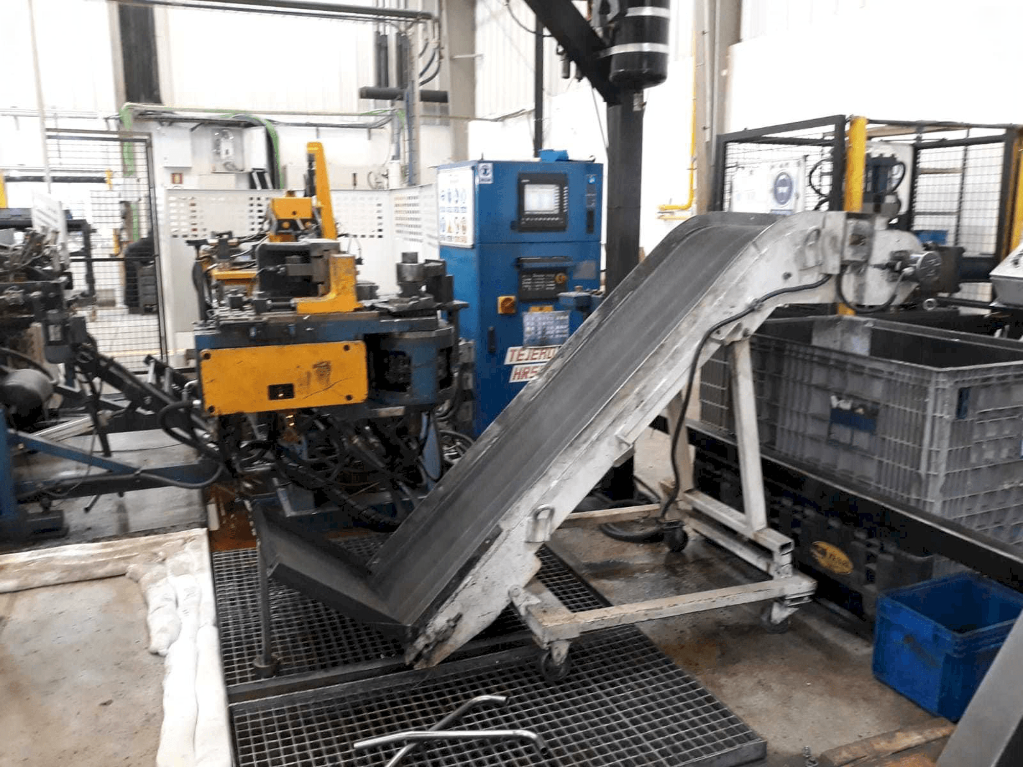 Mašīnas Tejero HR-50-CNC pretskats
