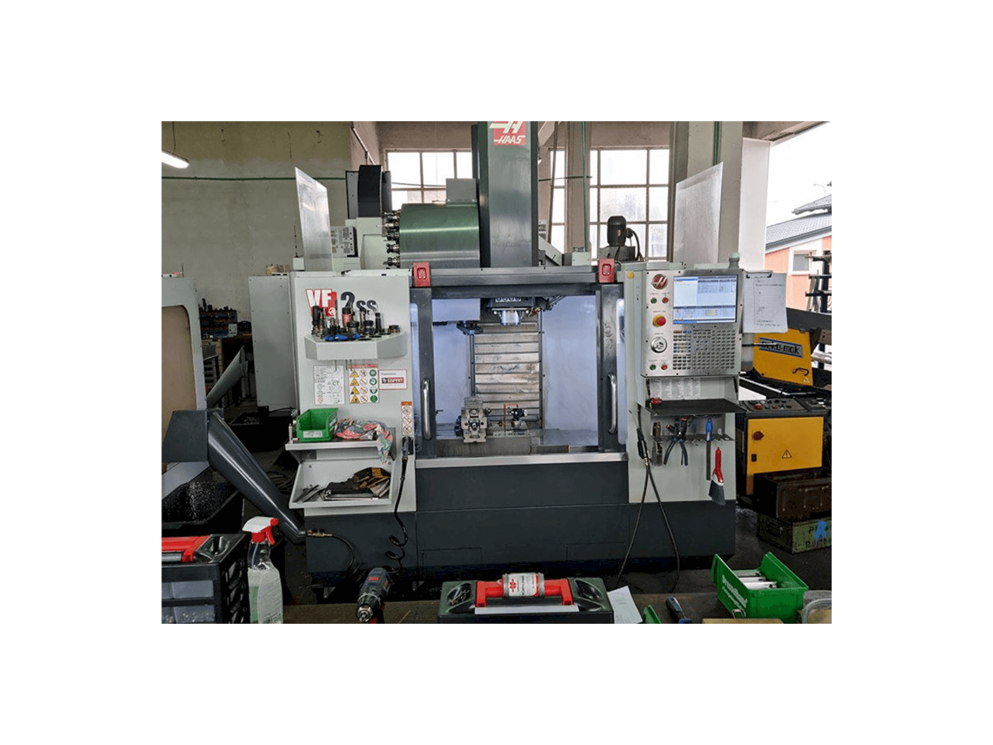 Mašīnas HAAS VF-2SS pretskats