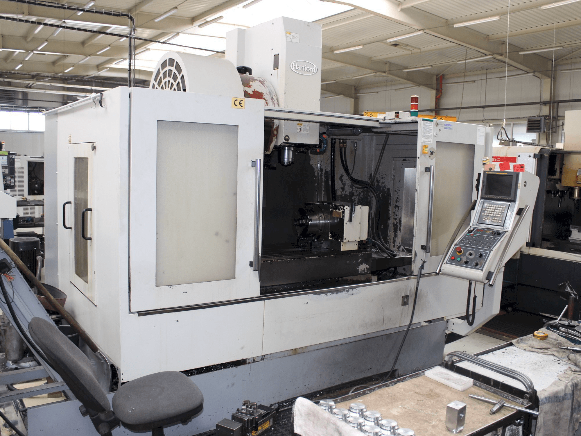 Mašīnas Hartford VMC 1270A pretskats