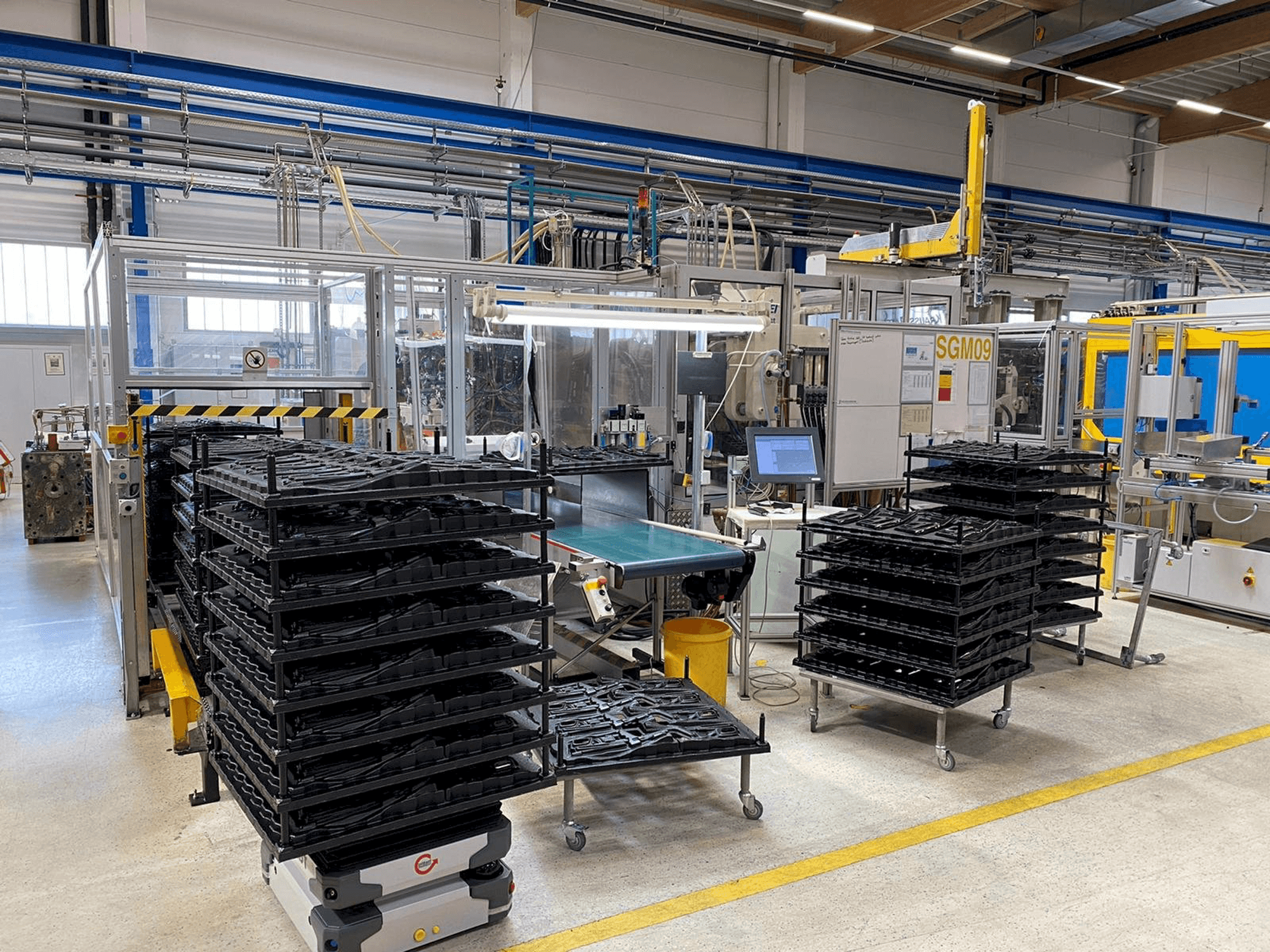 Mašīnas Krauss Maffei 650-1900-520 CZ Multinject pretskats