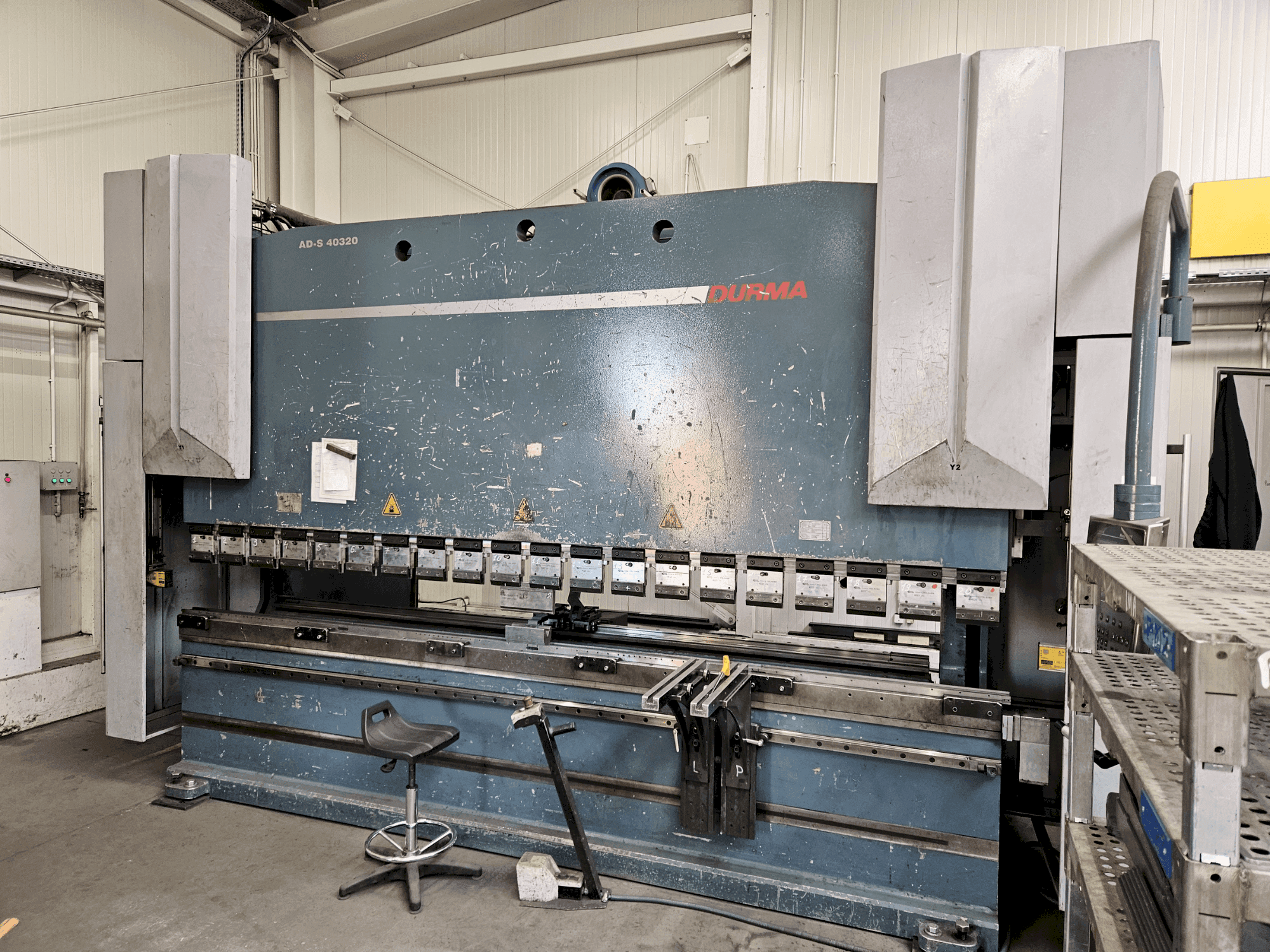 Mašīnas Durma AD-S 40320 (2012) pretskats