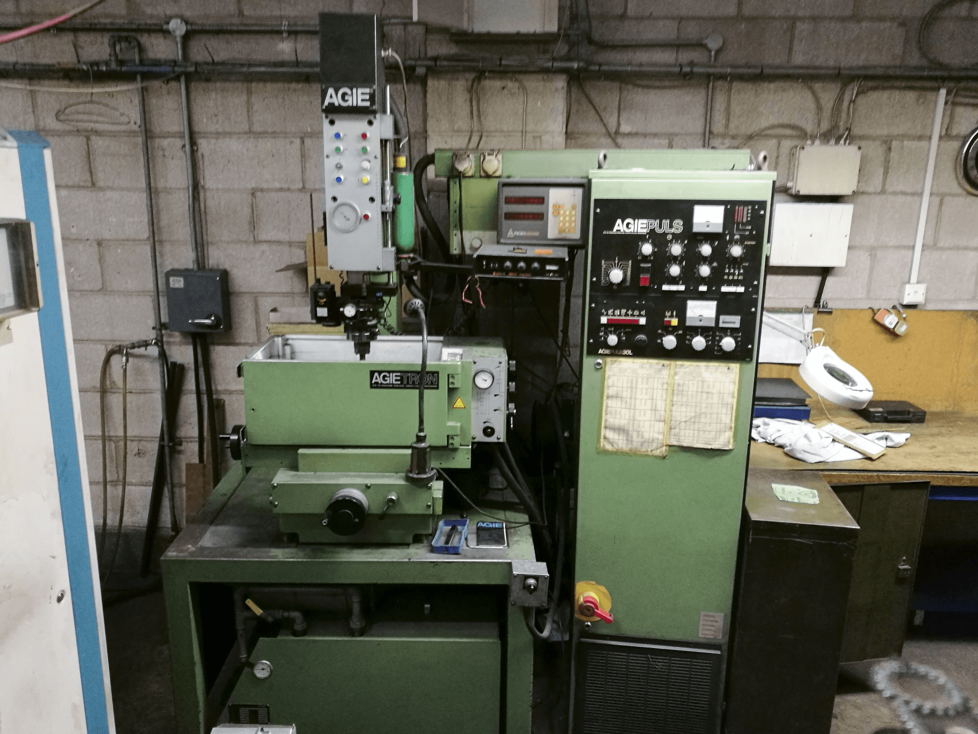 Mašīnas AGIE EMT 110 pretskats