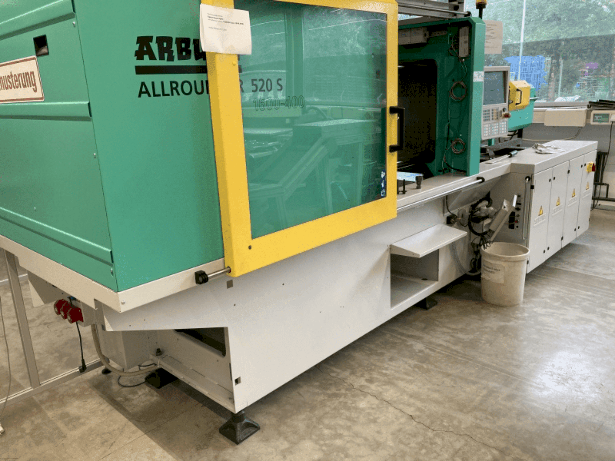 Mašīnas Arburg Allrounder 520S-1600-400 pretskats